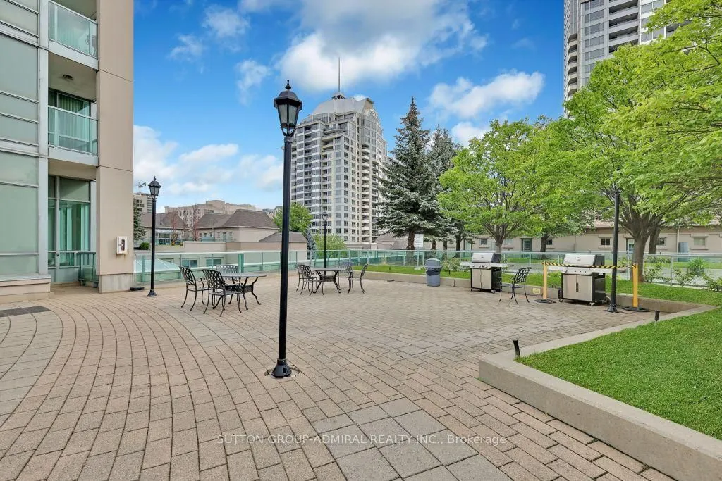 38 Kenaston Gardens #GV108