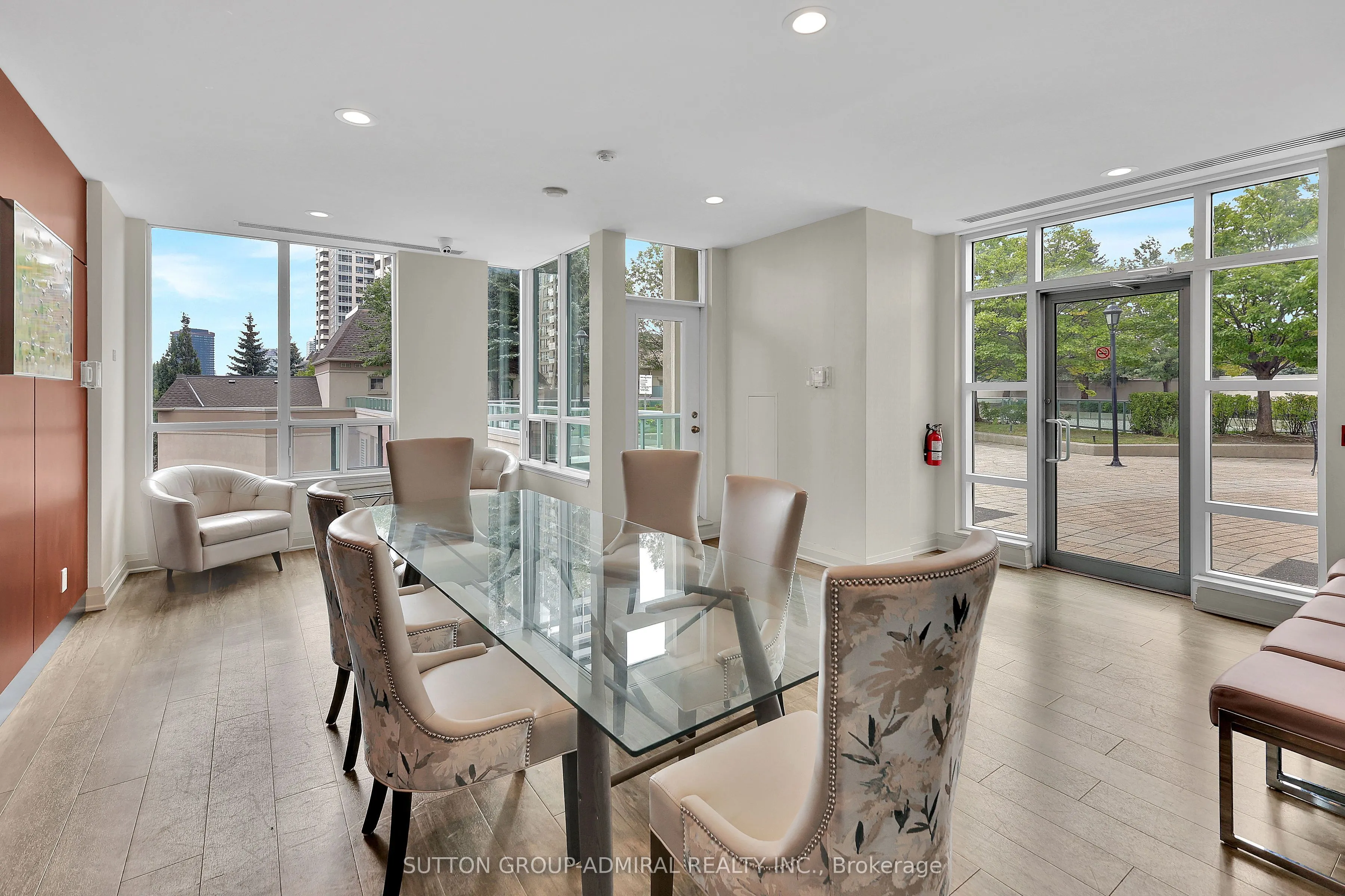 38 Kenaston Gardens #GV108