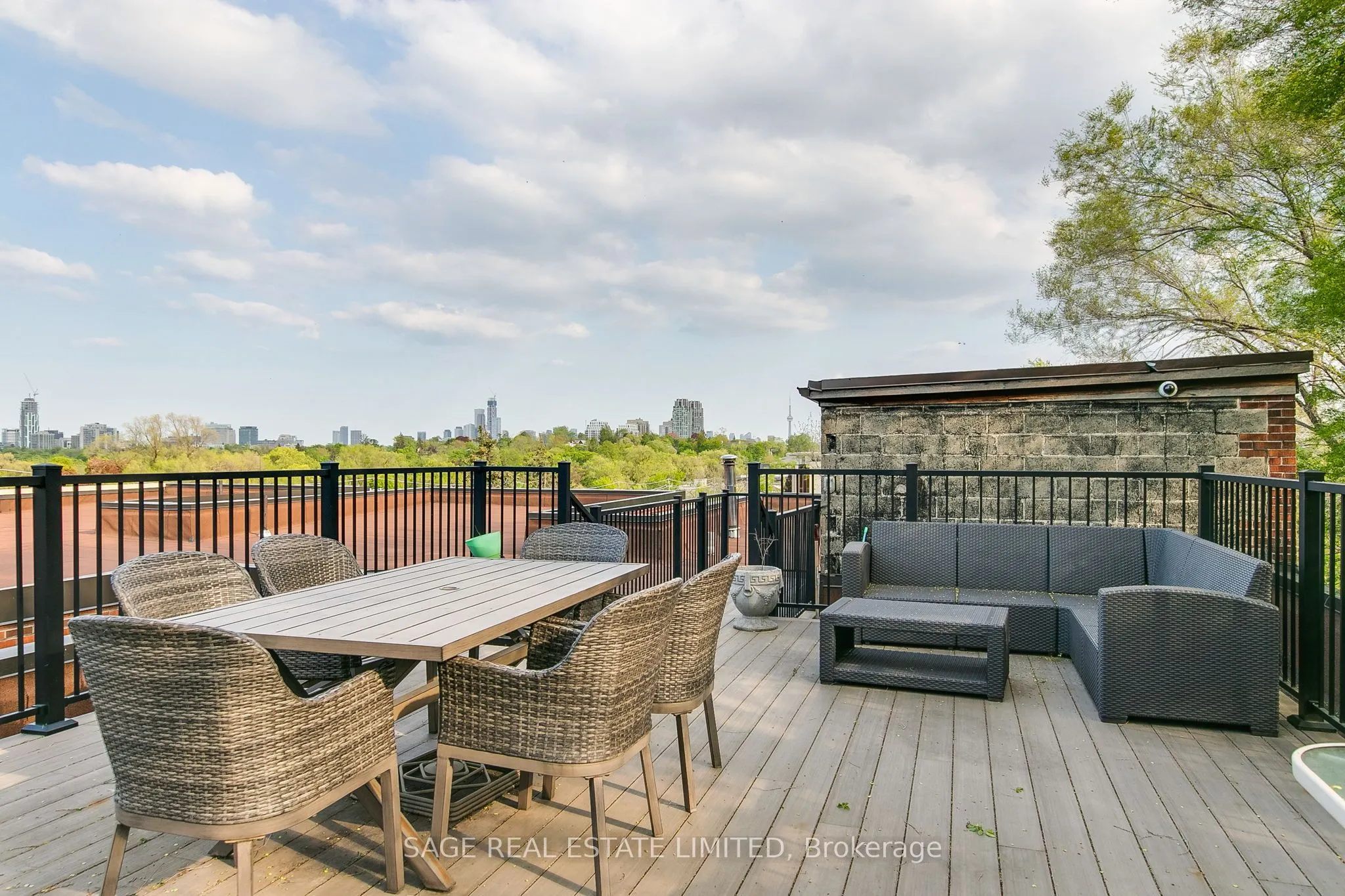 1840 Bathurst Street #204