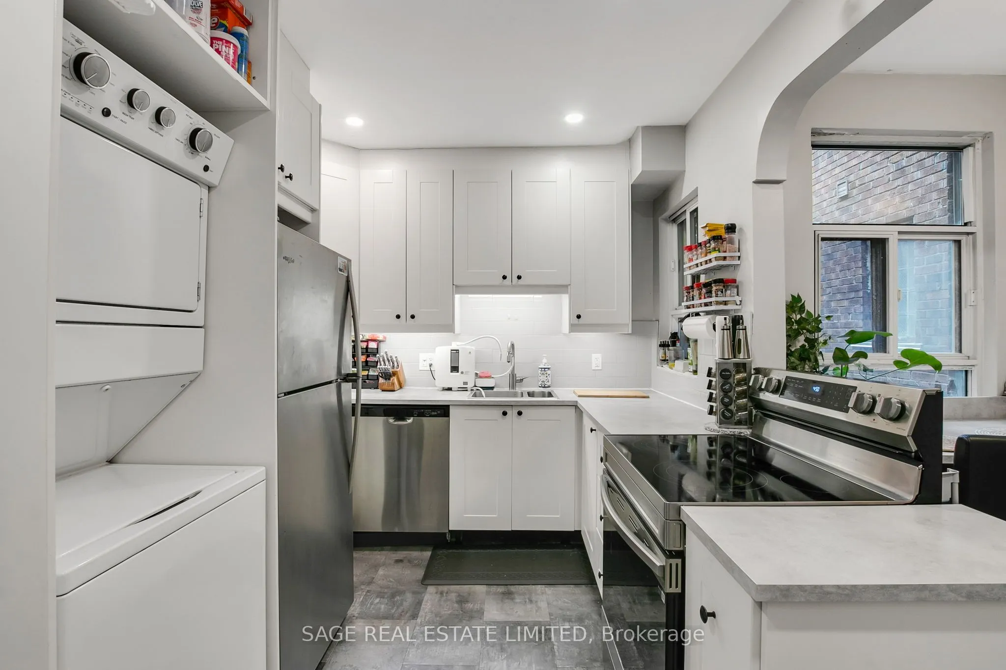 1840 Bathurst Street #204