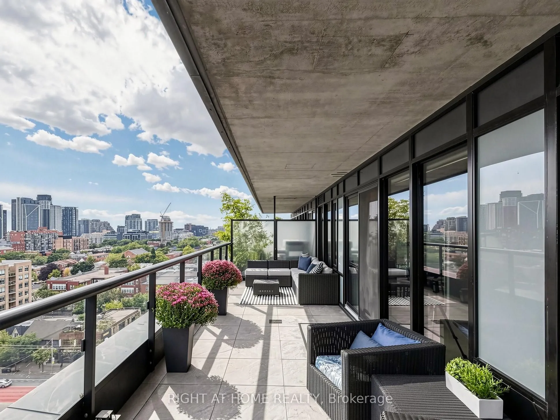 608 Richmond Street W #1106