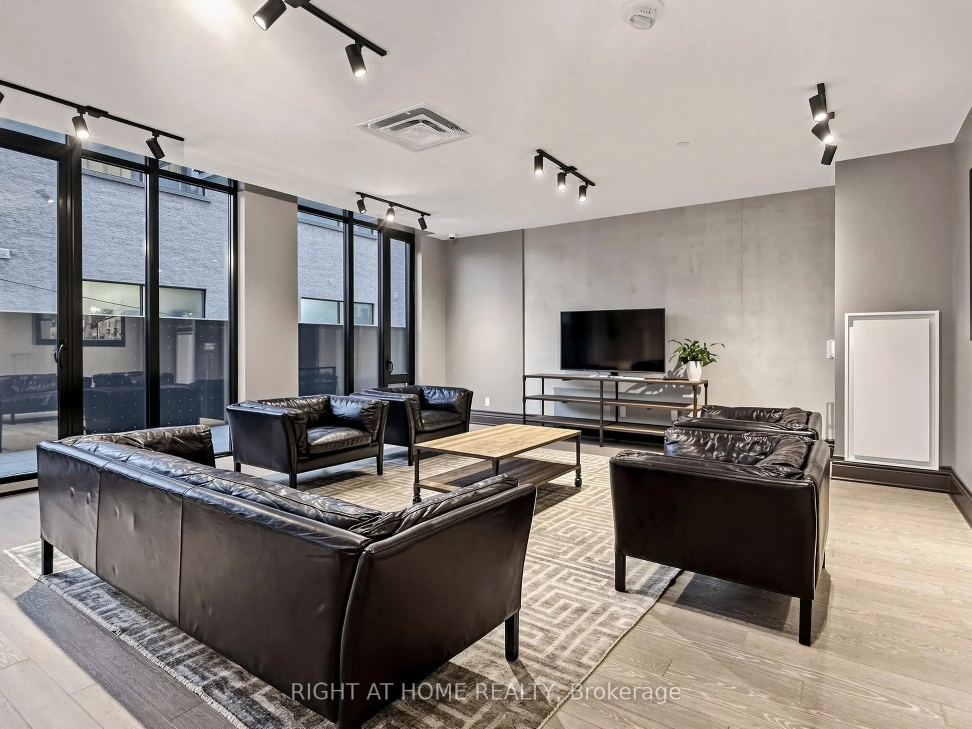 608 Richmond Street W #1106