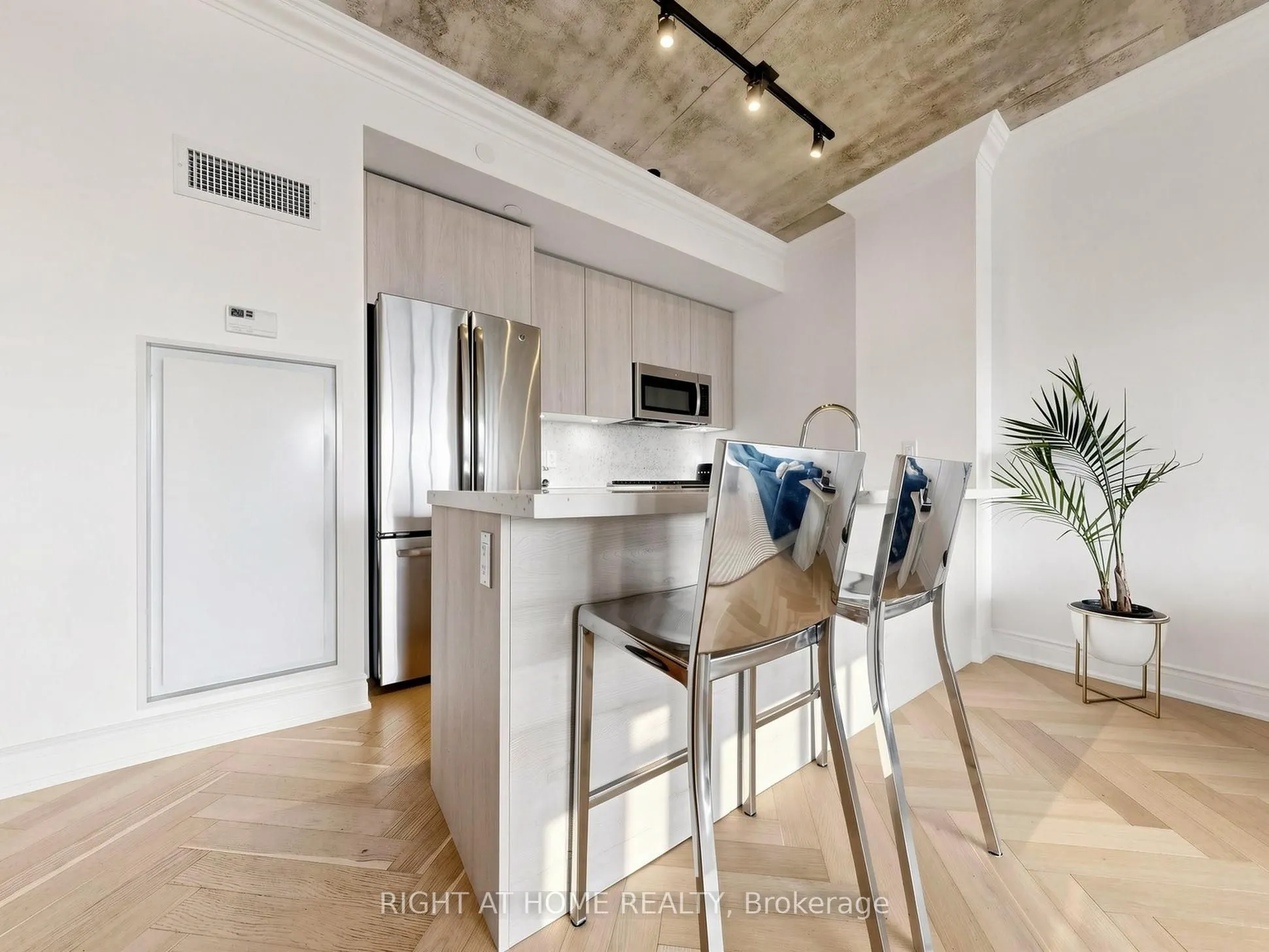 608 Richmond Street W #1106