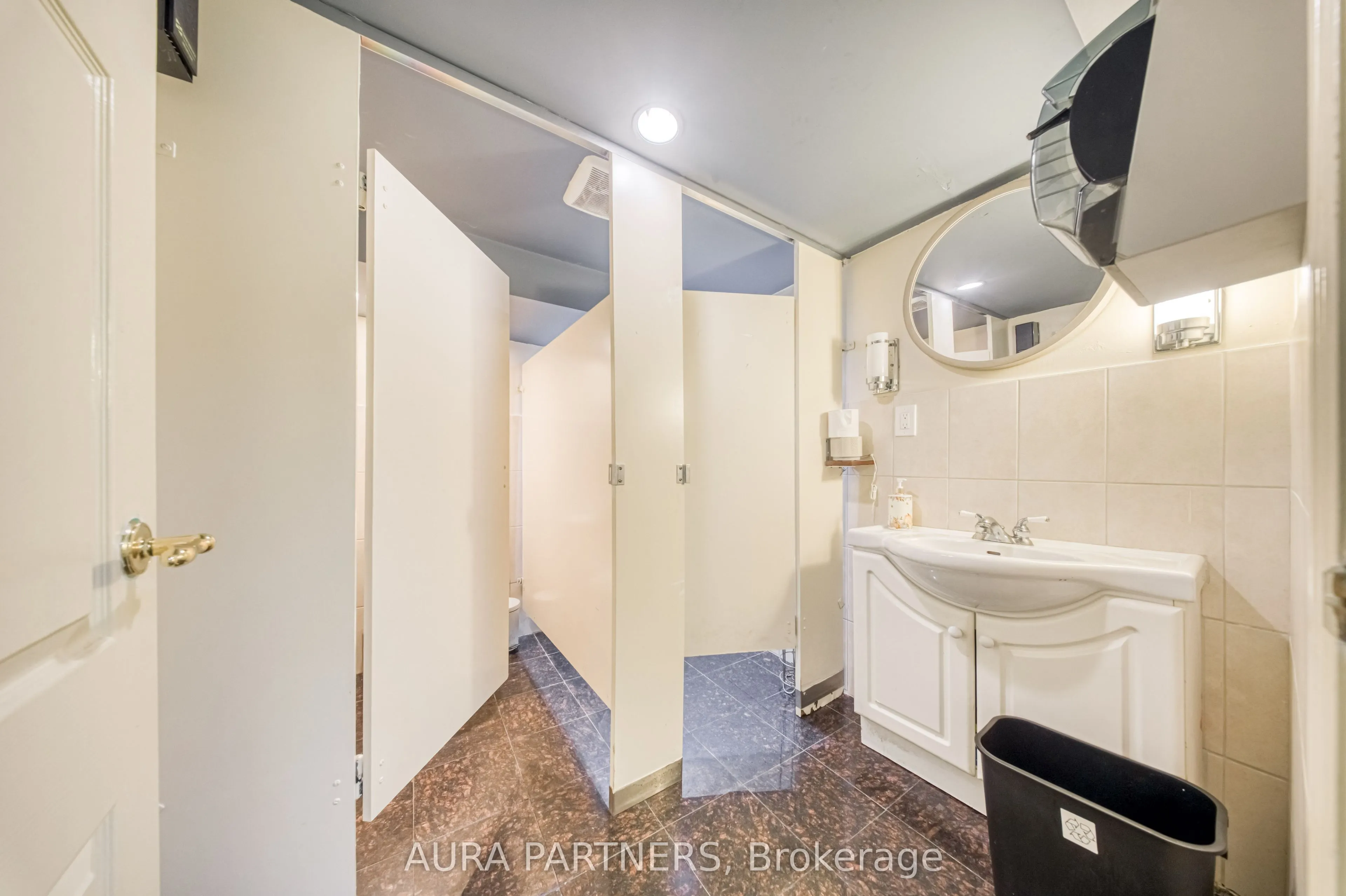 3187 Yonge Street