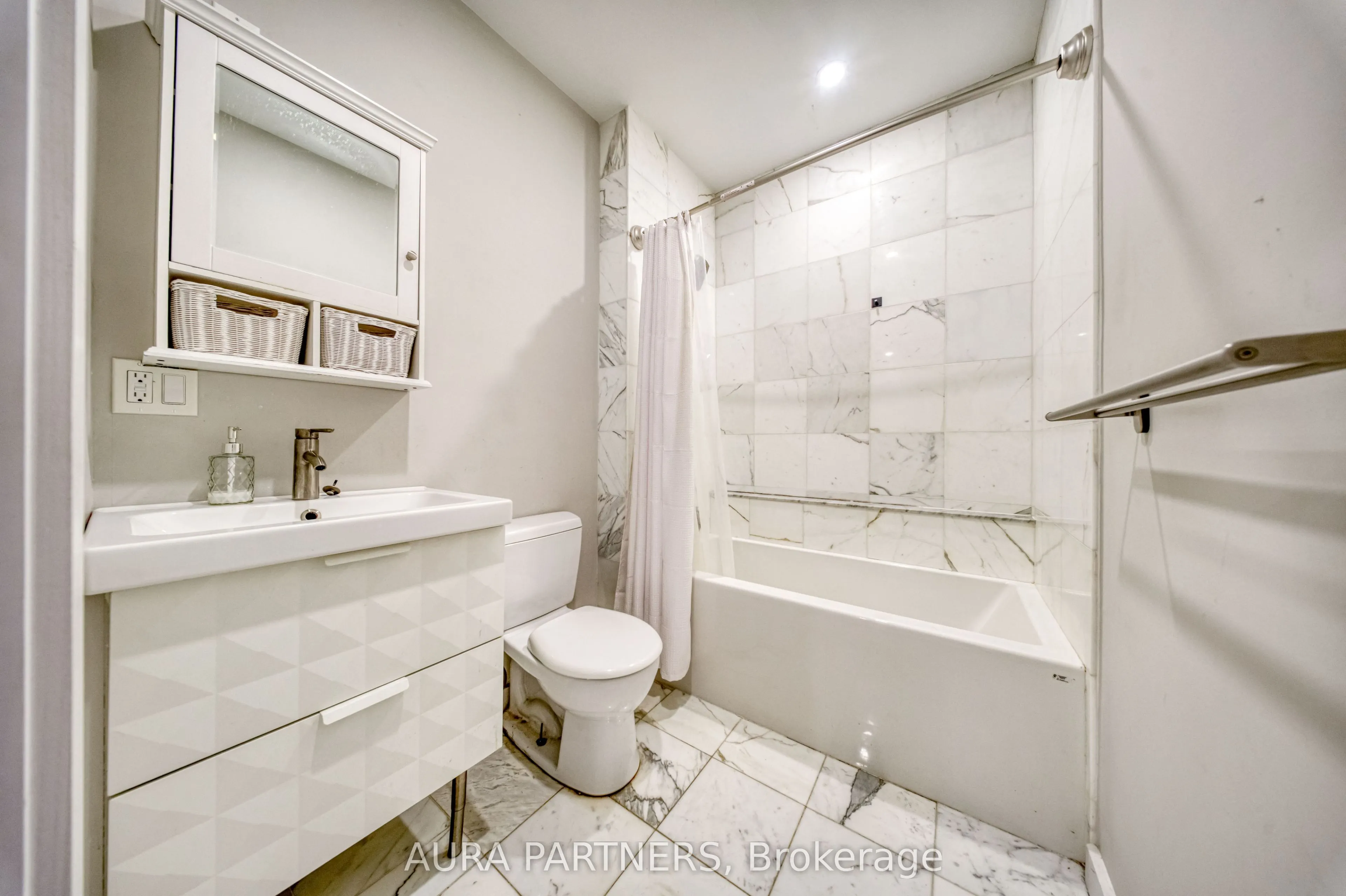 3187 Yonge Street