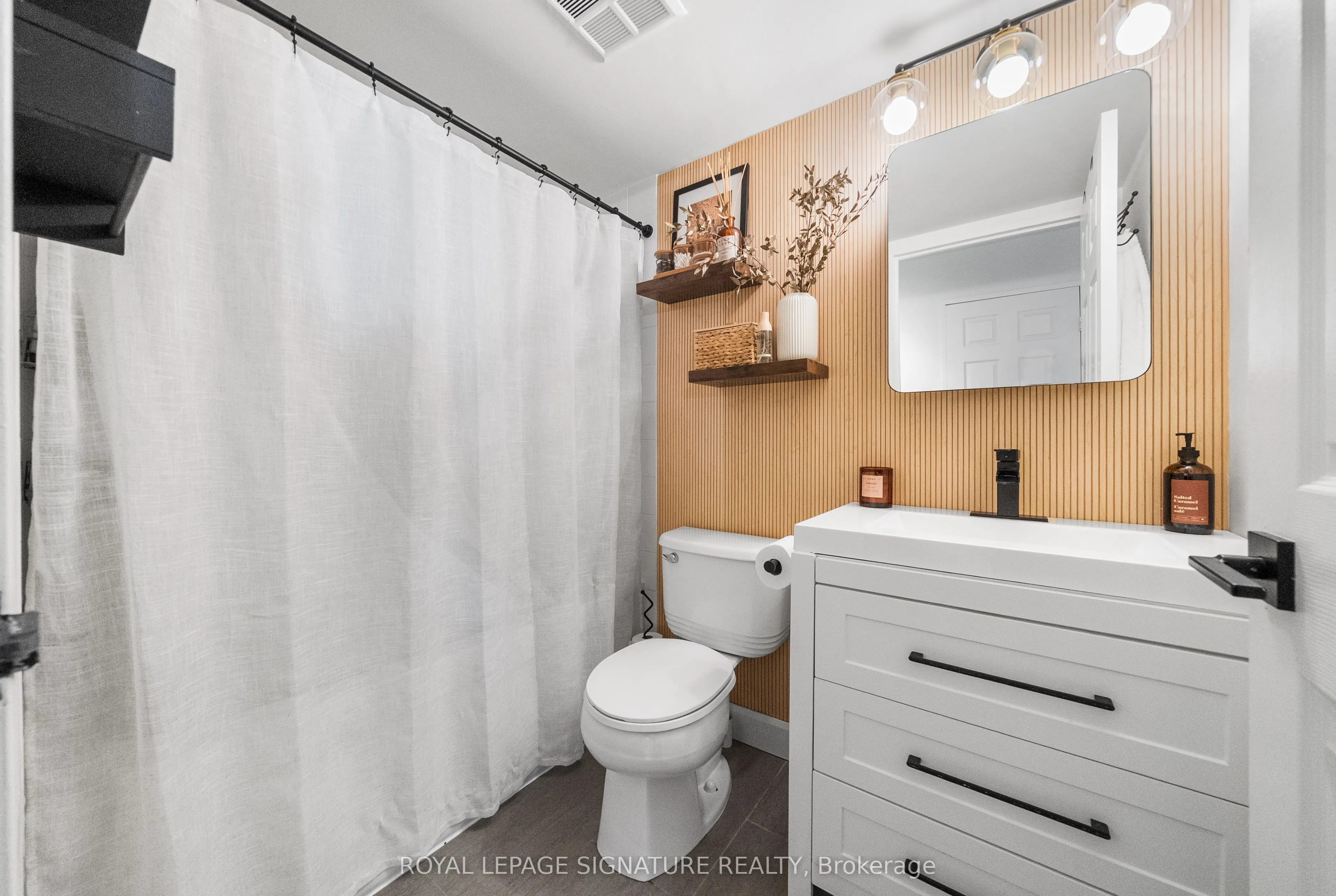 1369 Bloor Street W #1402