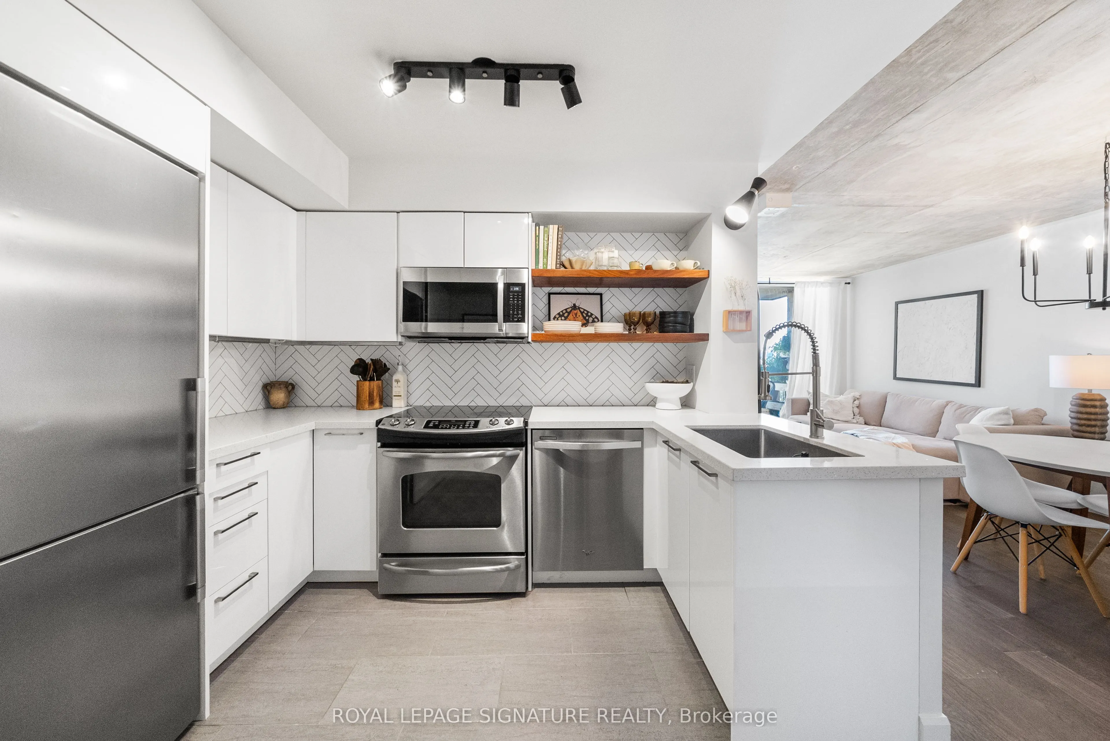 1369 Bloor Street W #1402