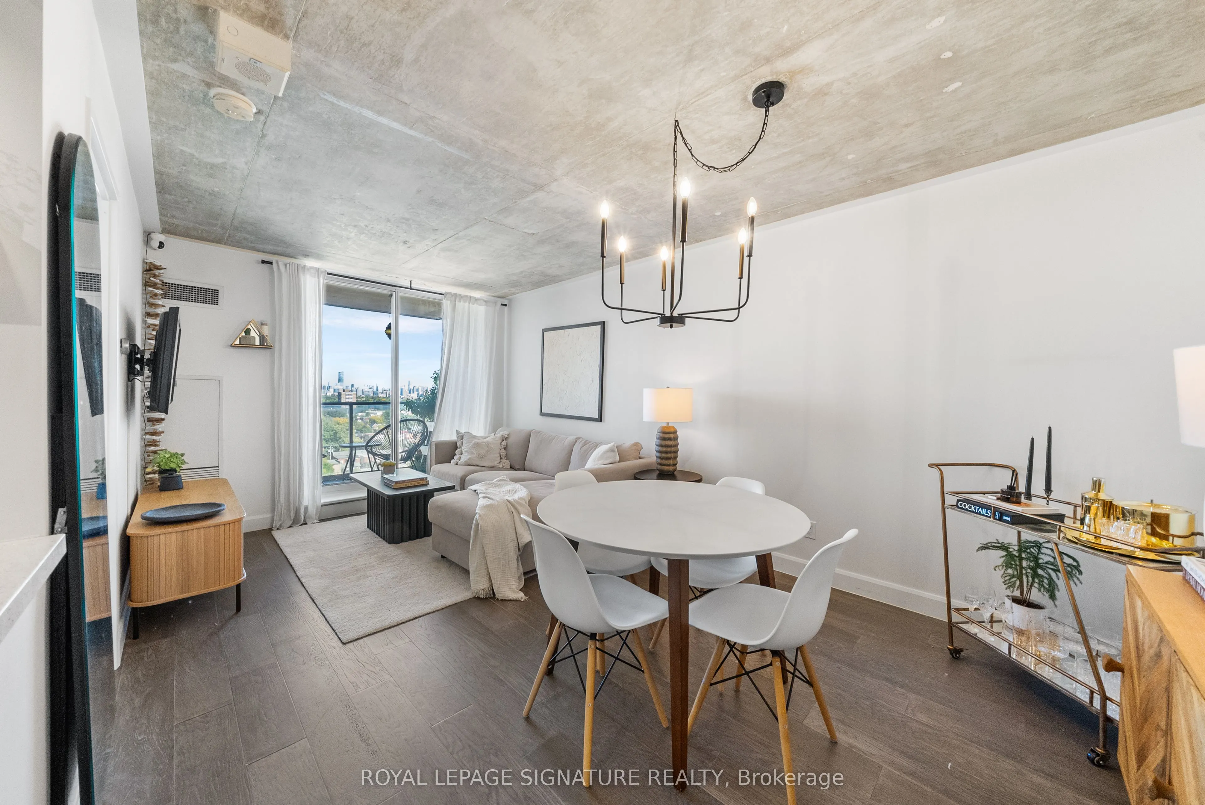 1369 Bloor Street W #1402