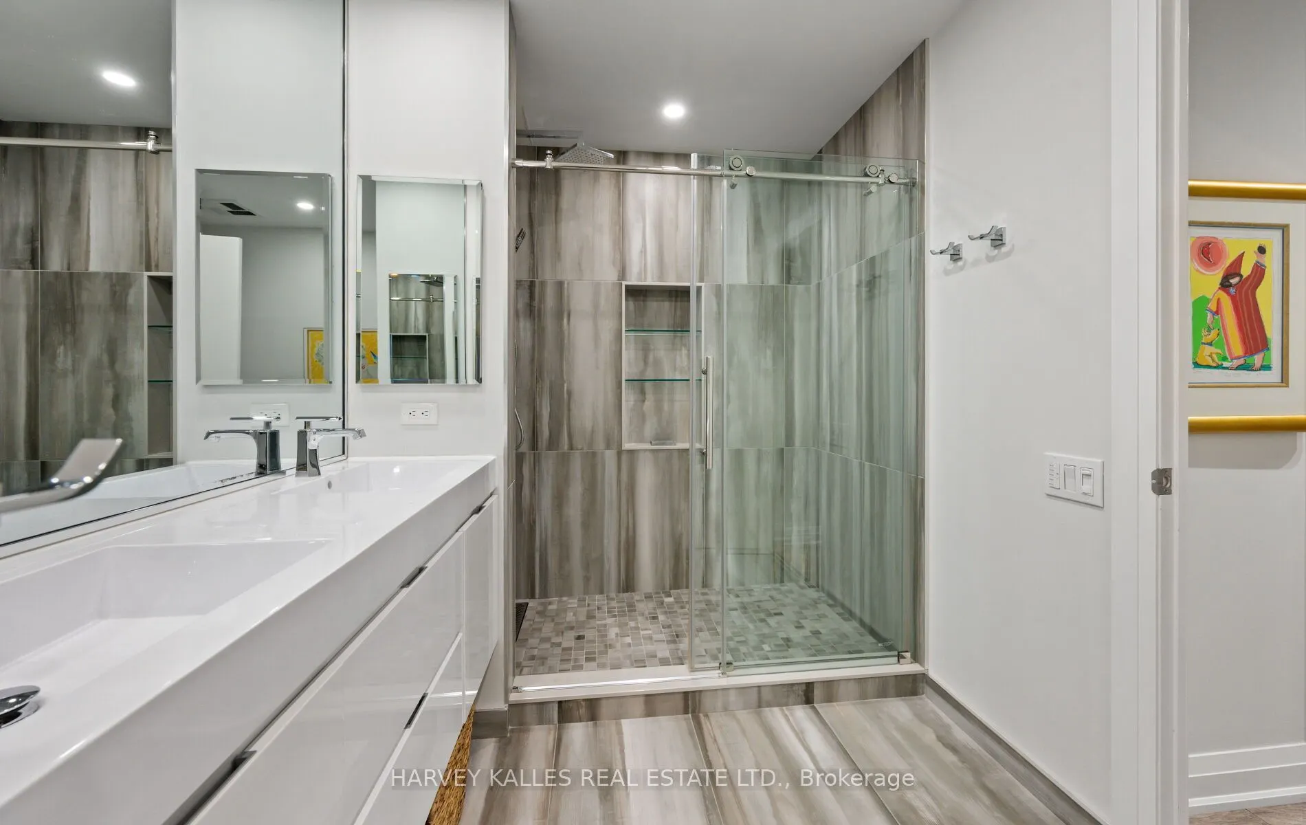 20 Scrivener Square #418