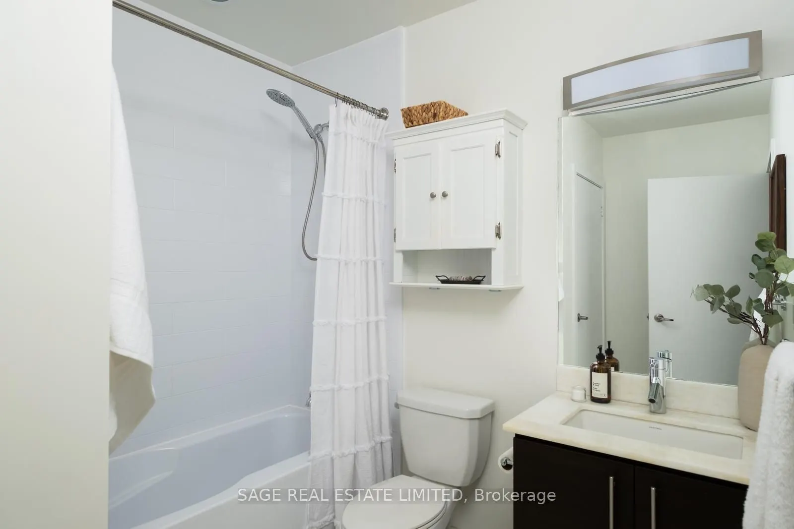 58 Orchard View Boulevard #313