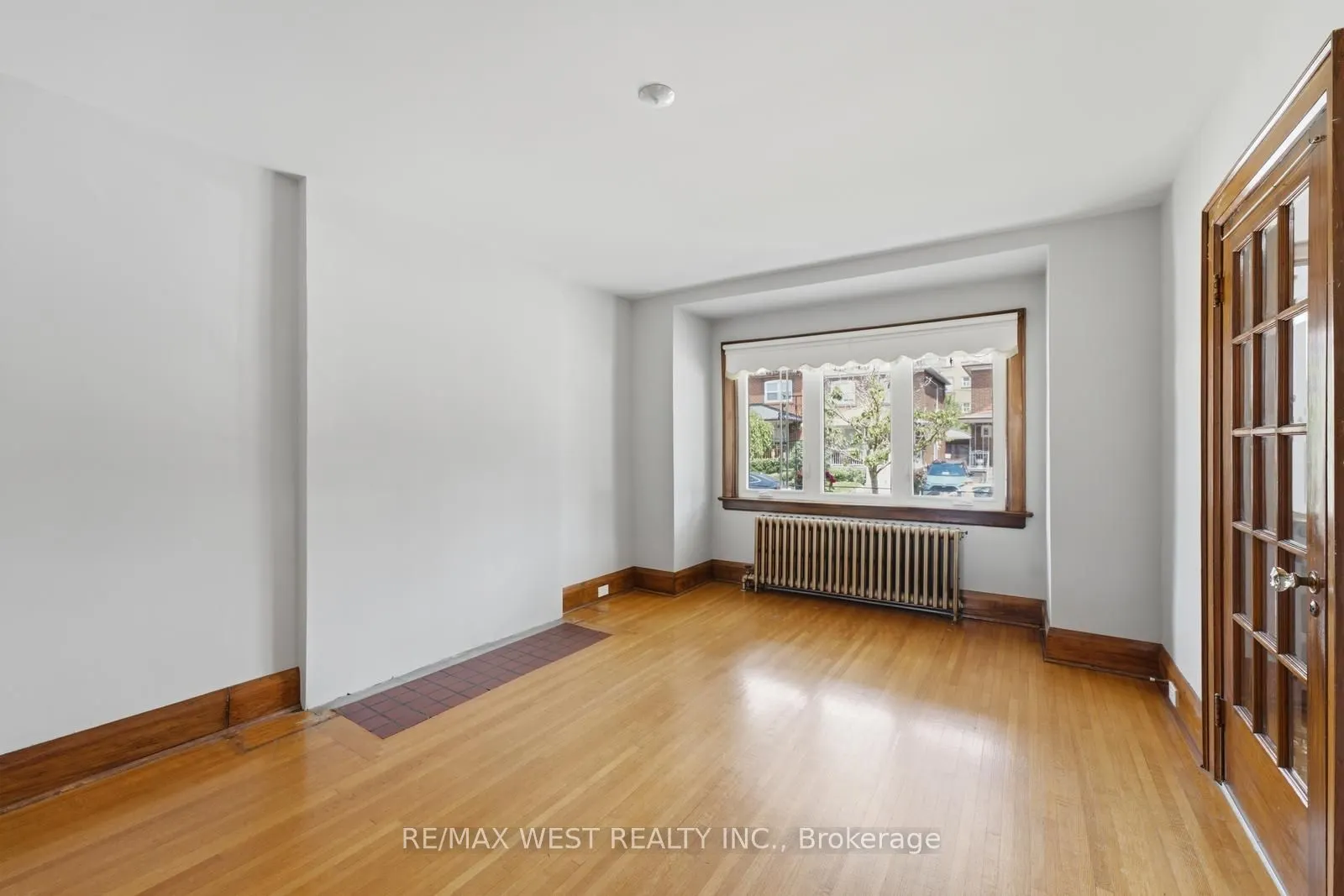 280 Westmount Avenue