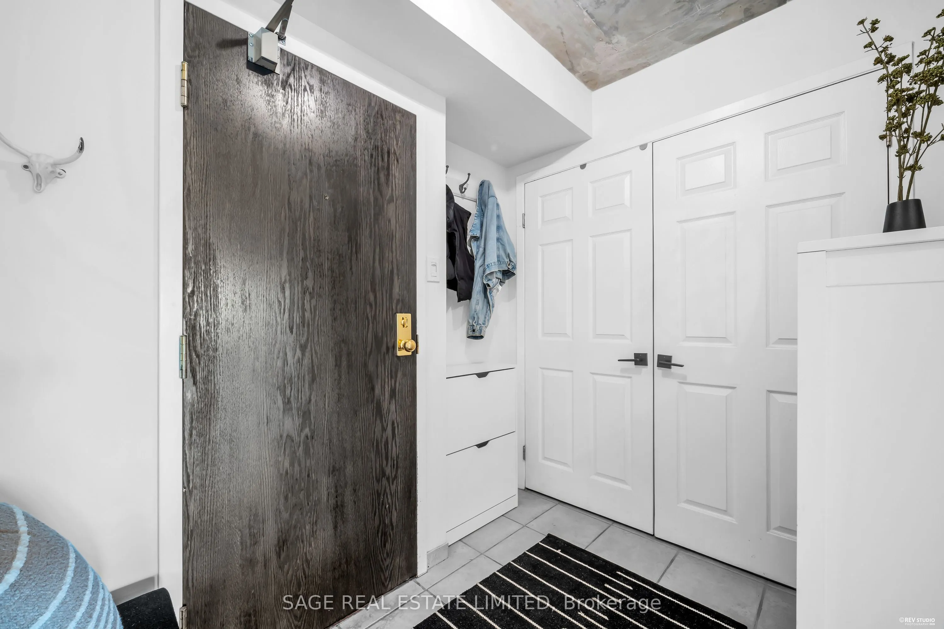 456 COLLEGE Street #408