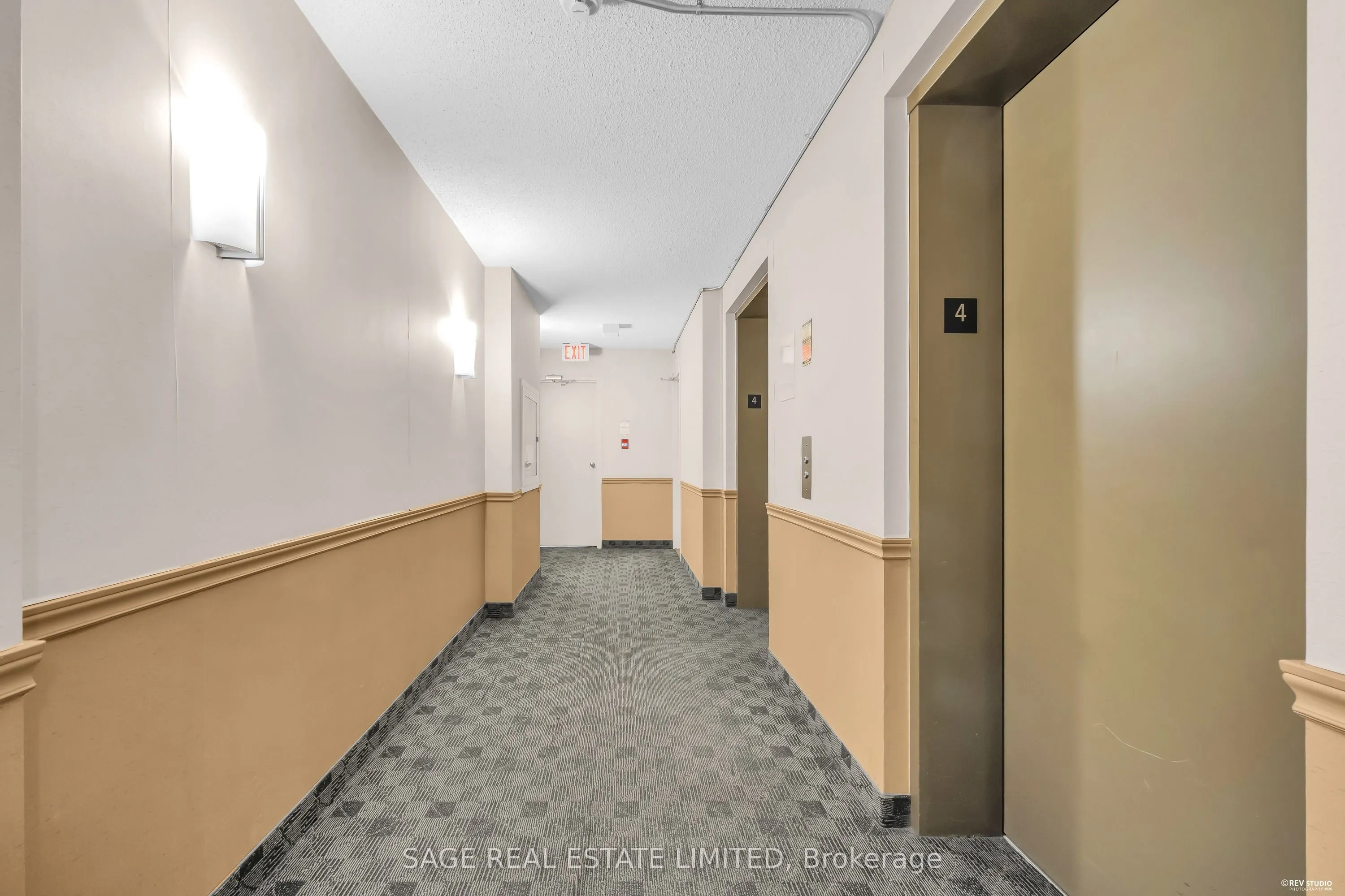 456 COLLEGE Street #408
