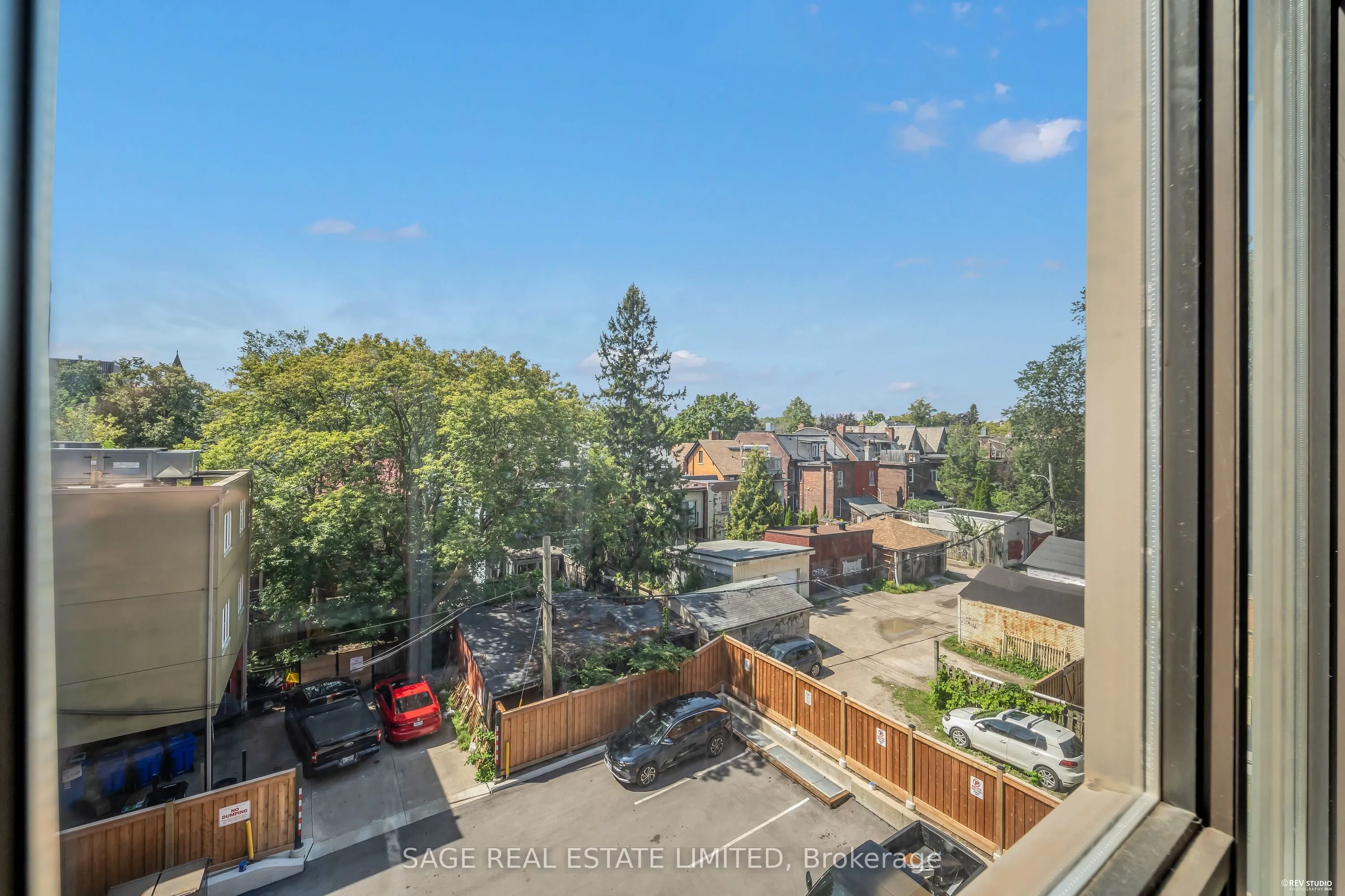 456 COLLEGE Street #408