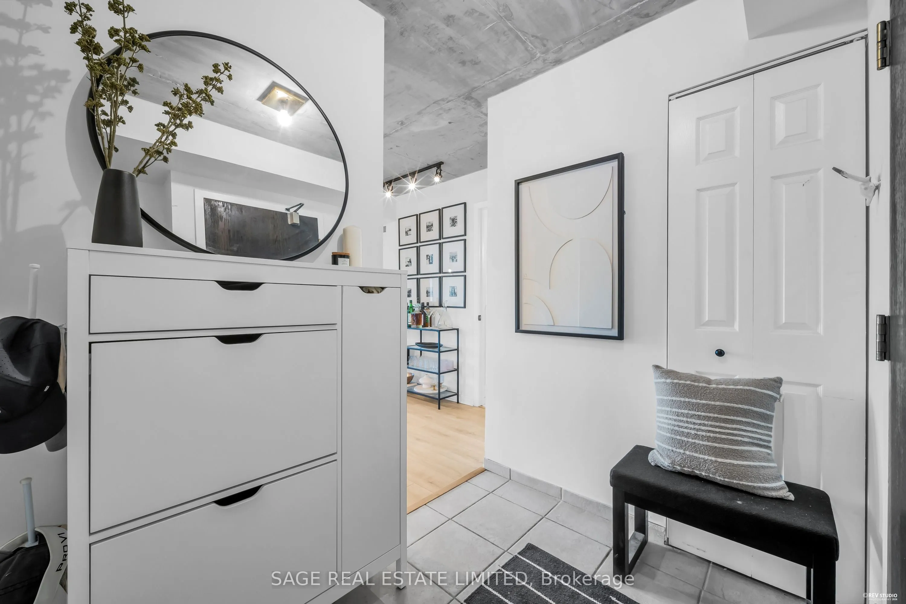 456 COLLEGE Street #408