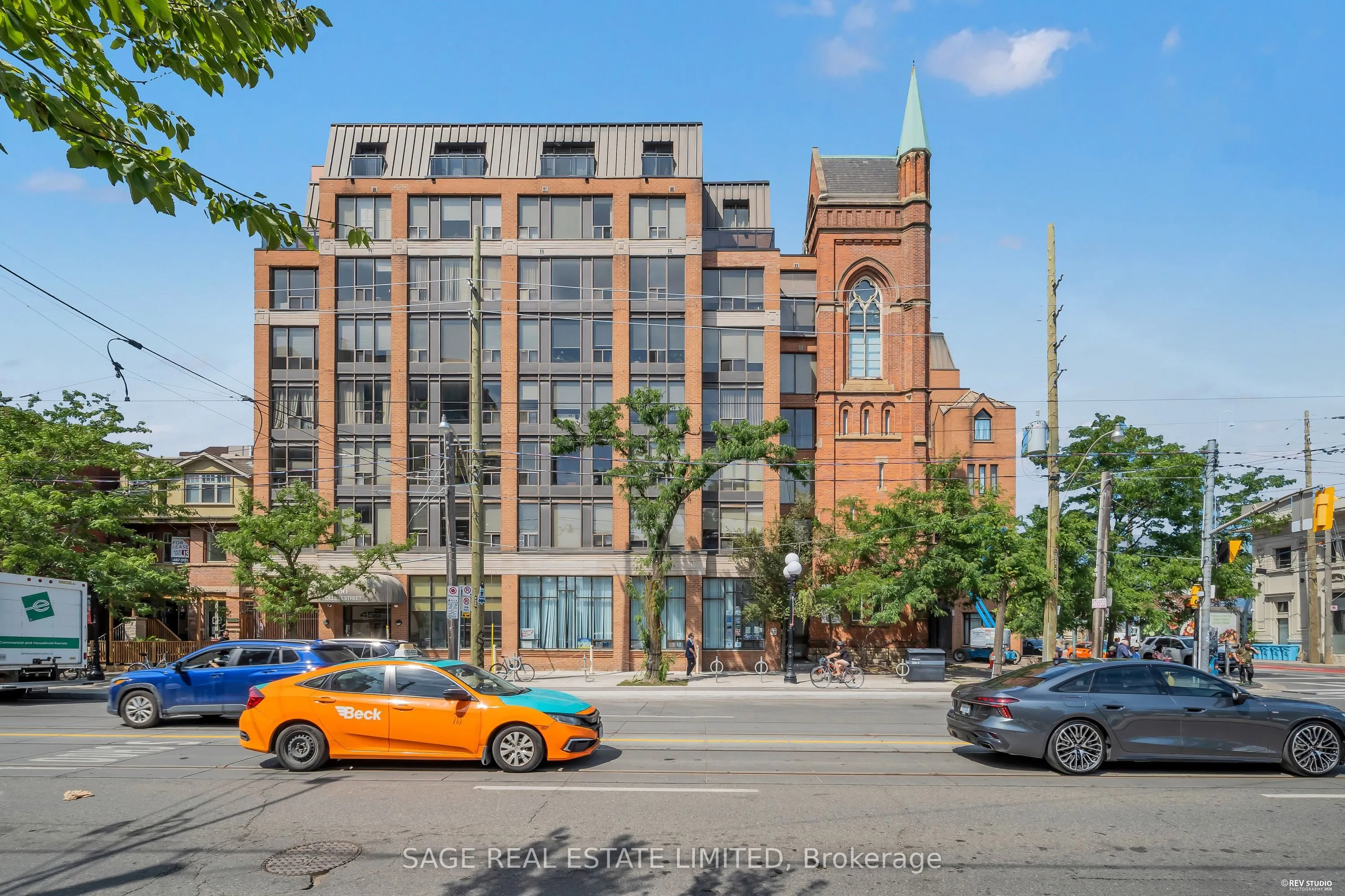 456 COLLEGE Street #408