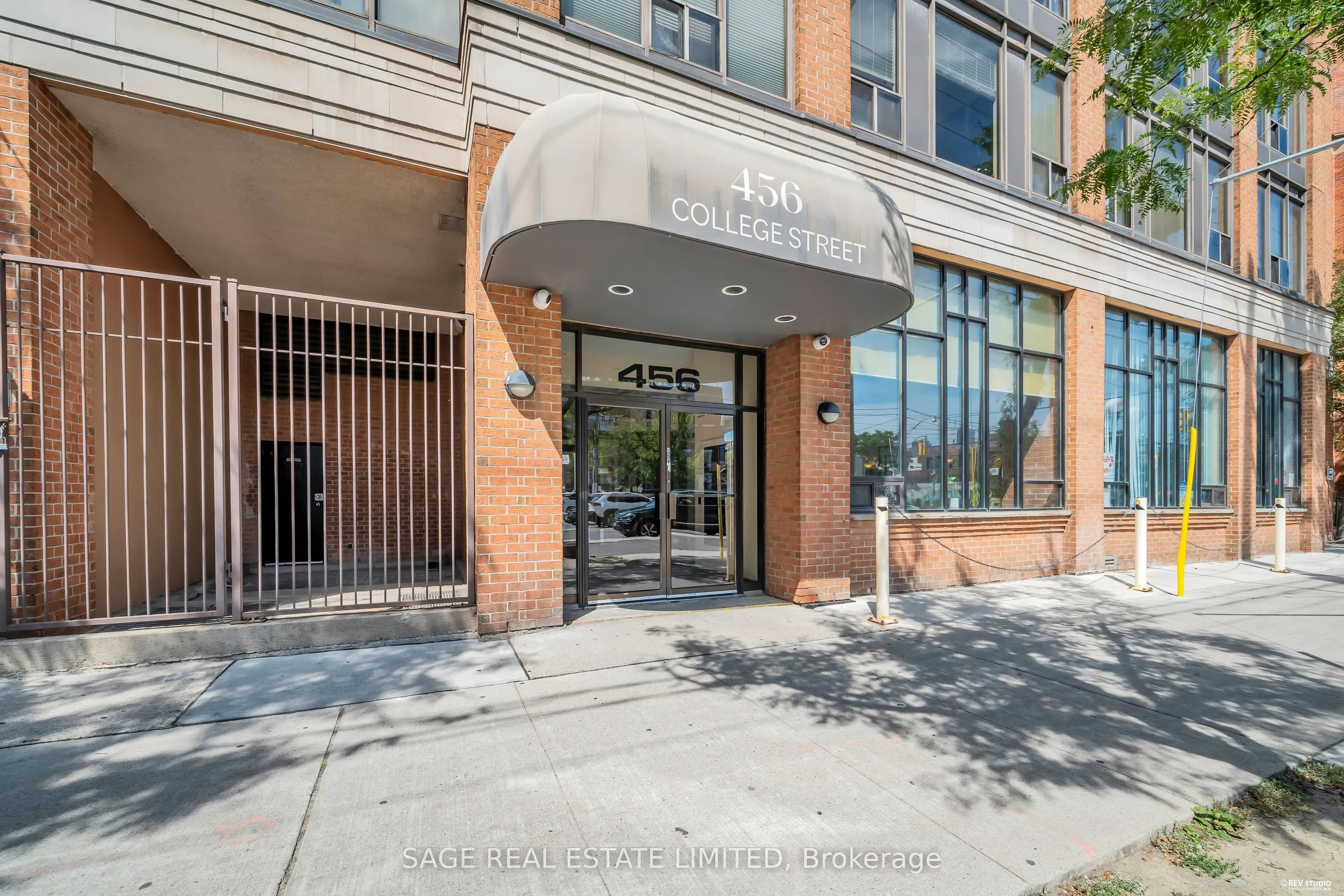 456 COLLEGE Street #408