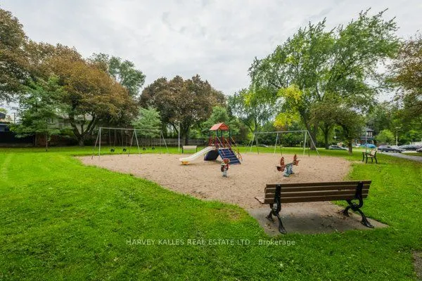 32 Evergreen Gardens