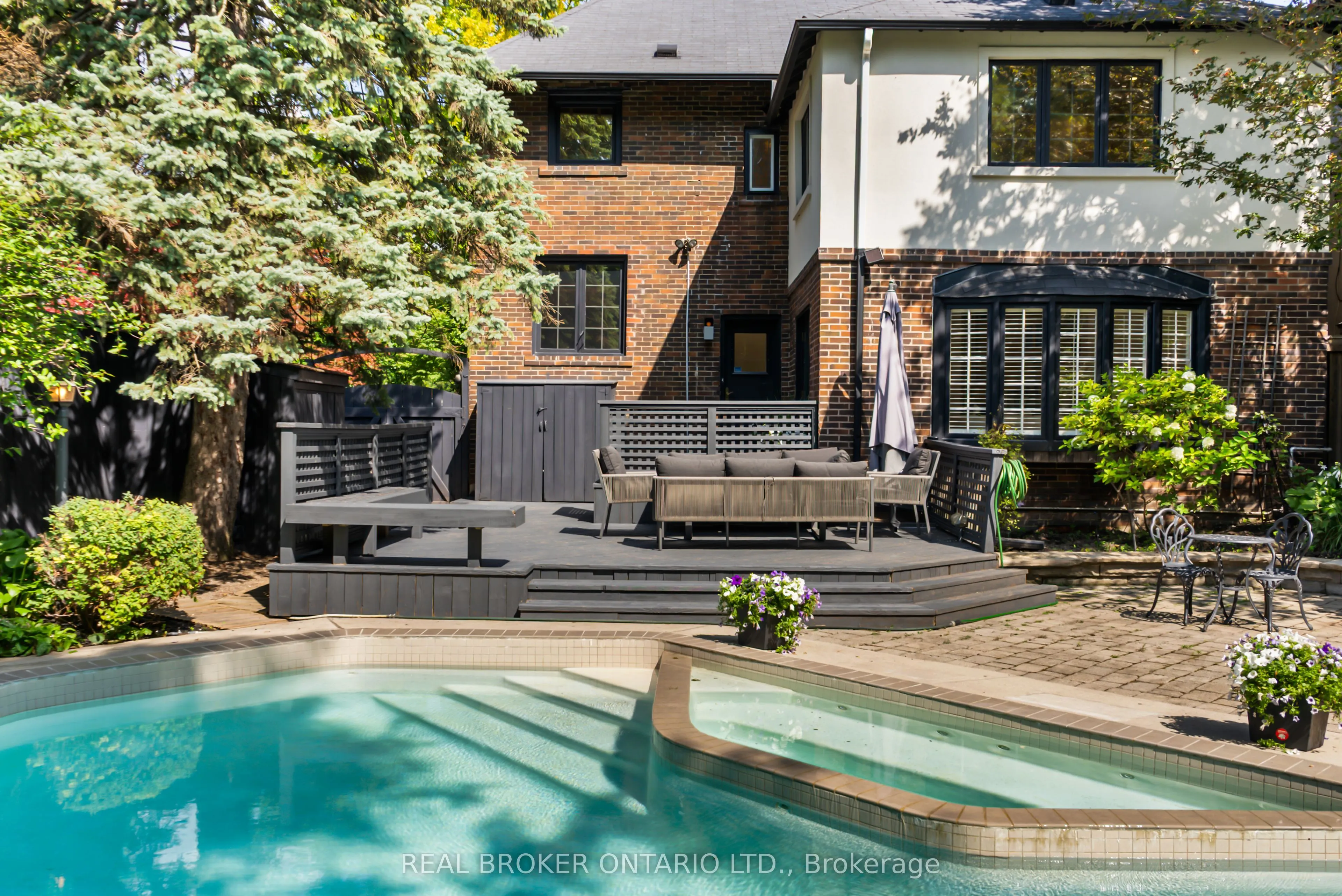 69 Chaplin Crescent