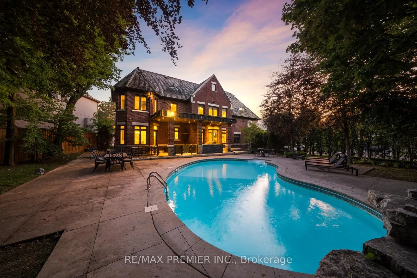 35 Normandale Crescent