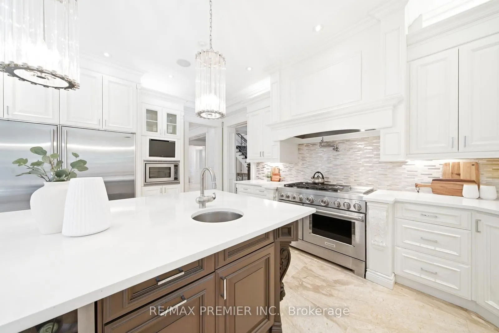 35 Normandale Crescent