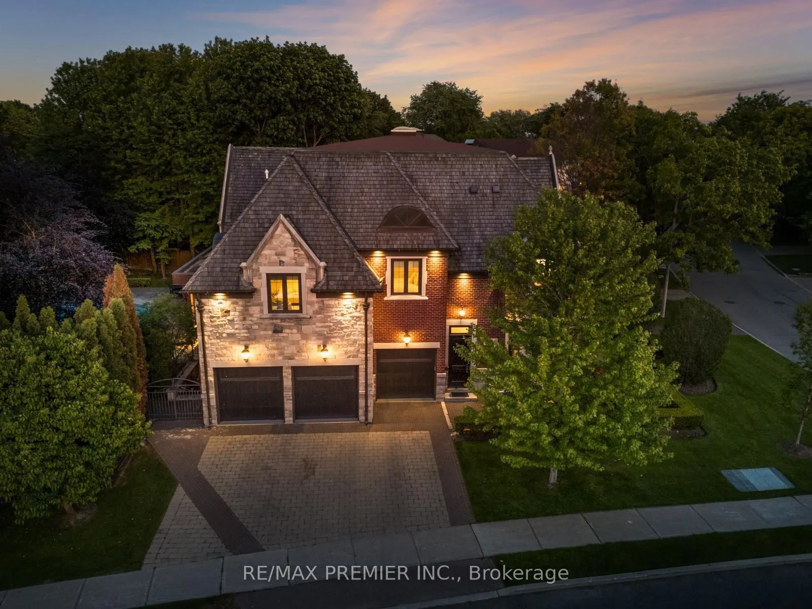 35 Normandale Crescent