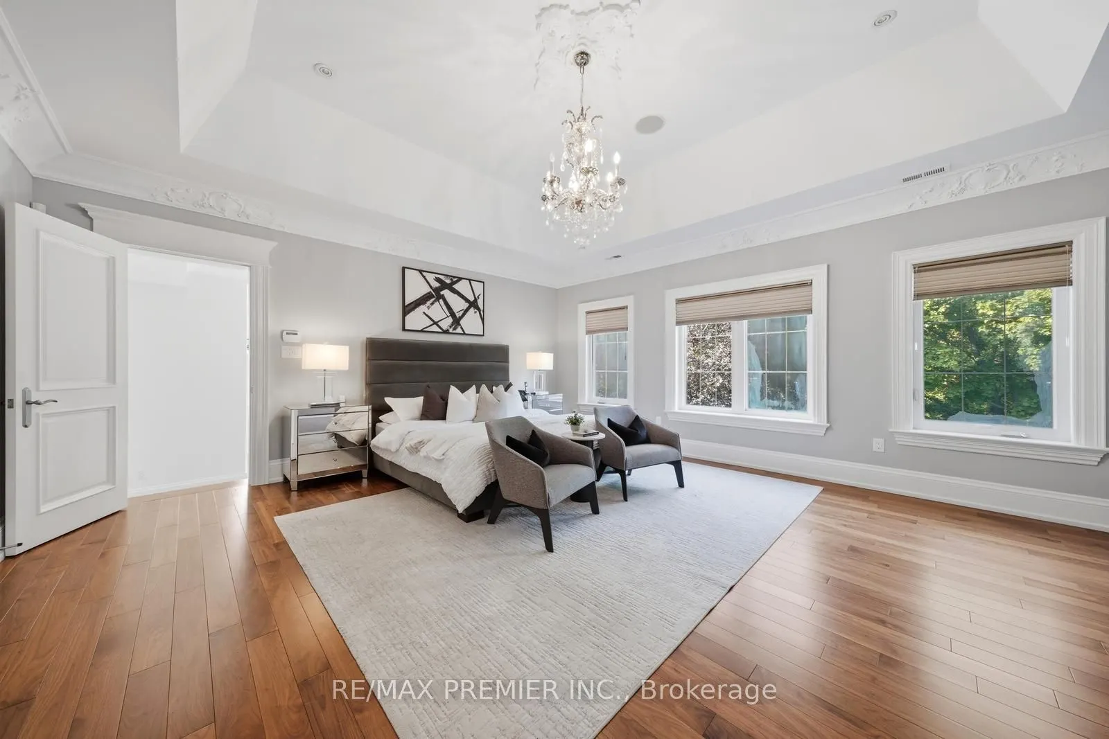 35 Normandale Crescent