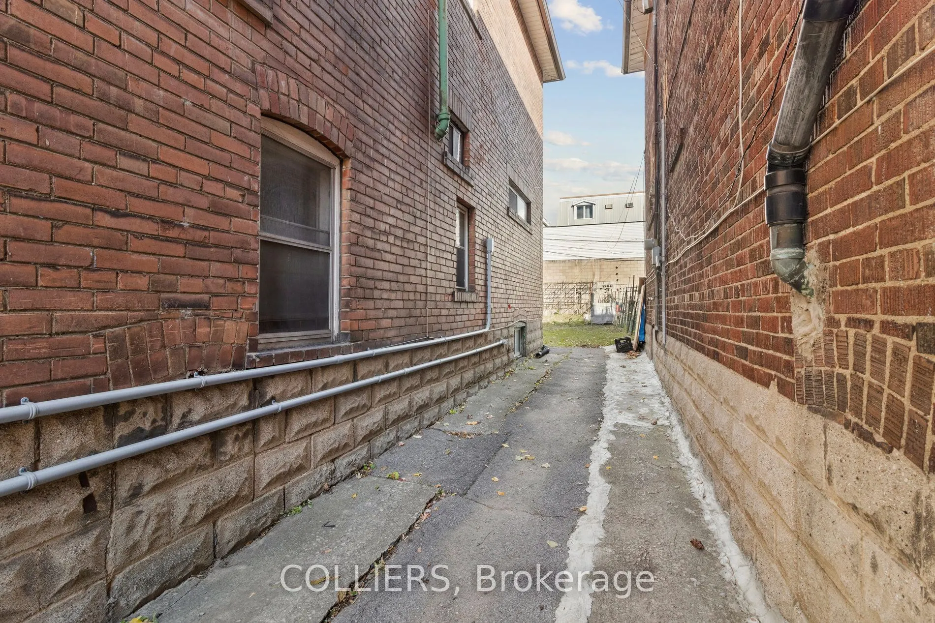 225 Vaughan Road