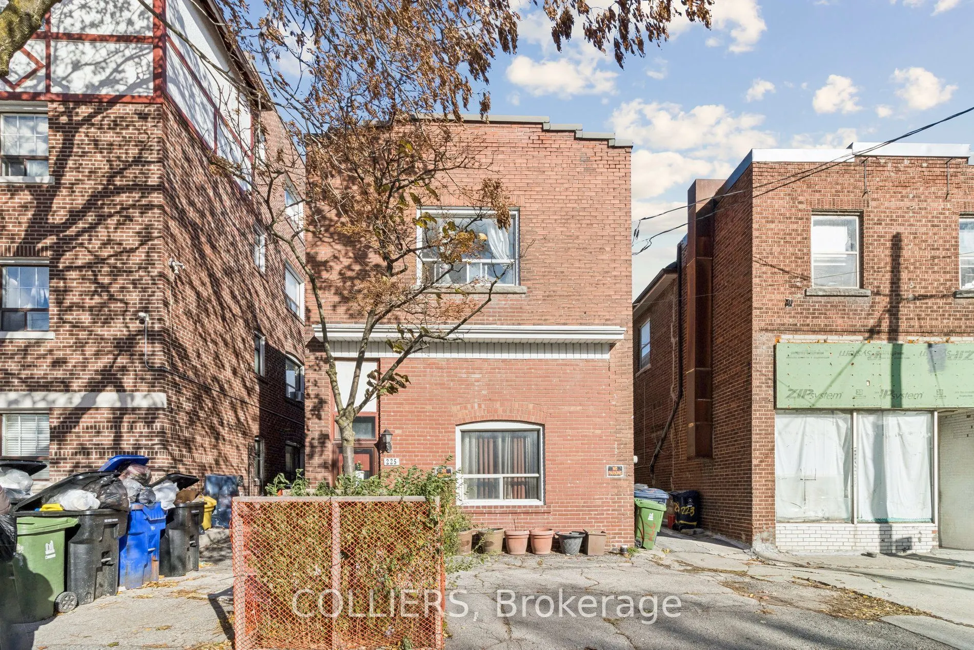225 Vaughan Road
