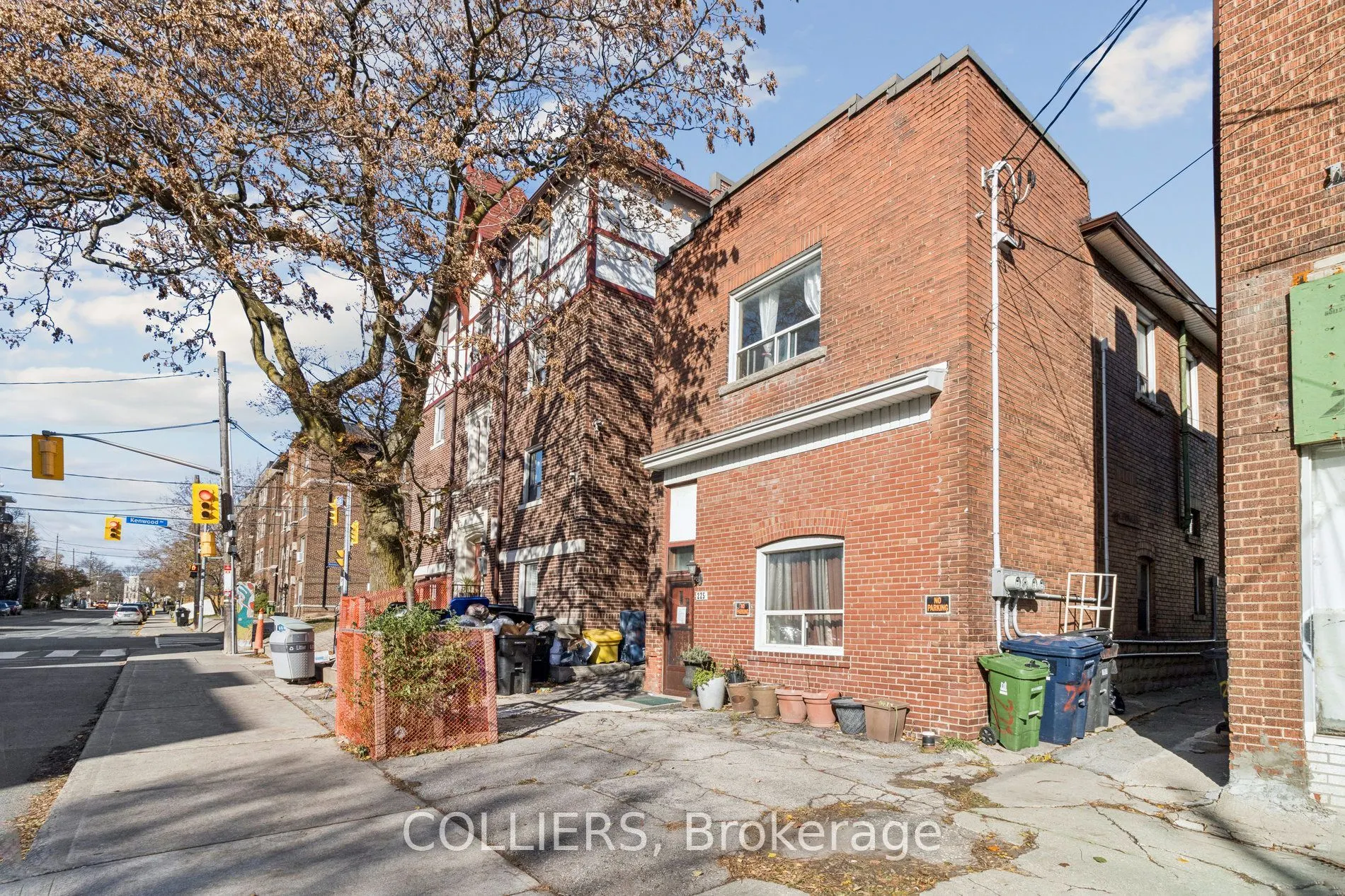 225 Vaughan Road