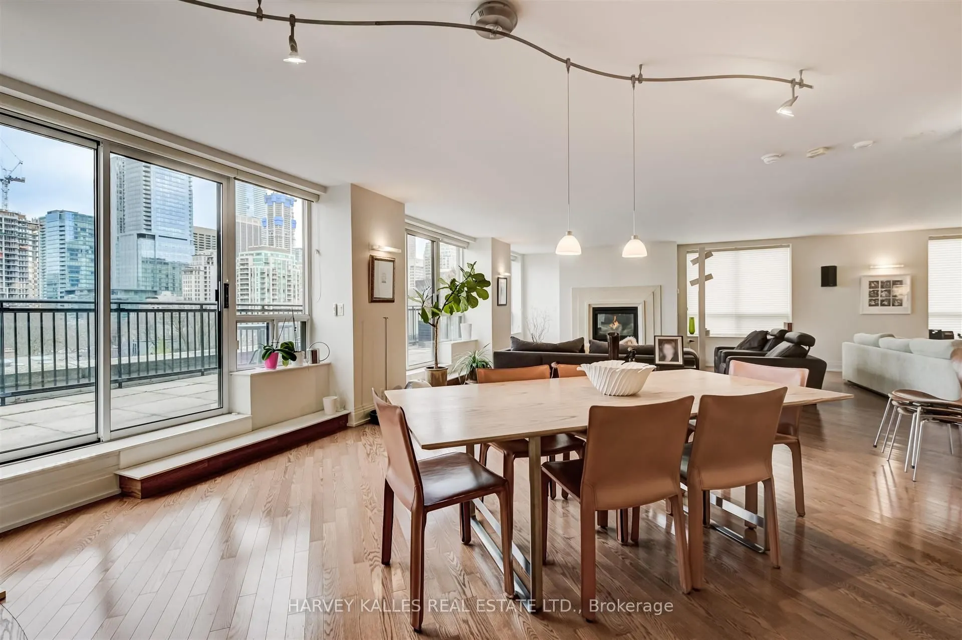 99 Avenue Road #708