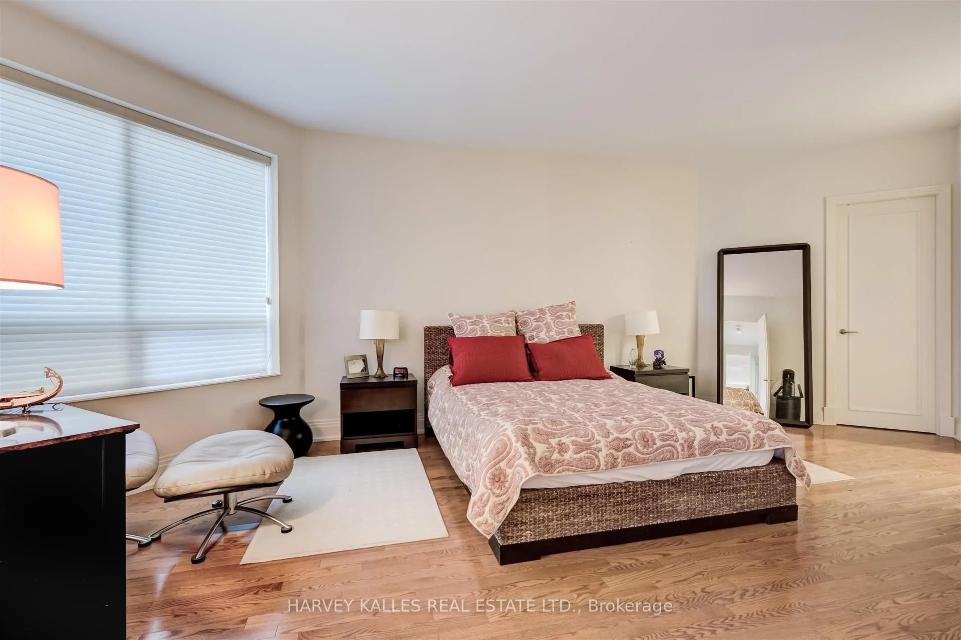 99 Avenue Road #708