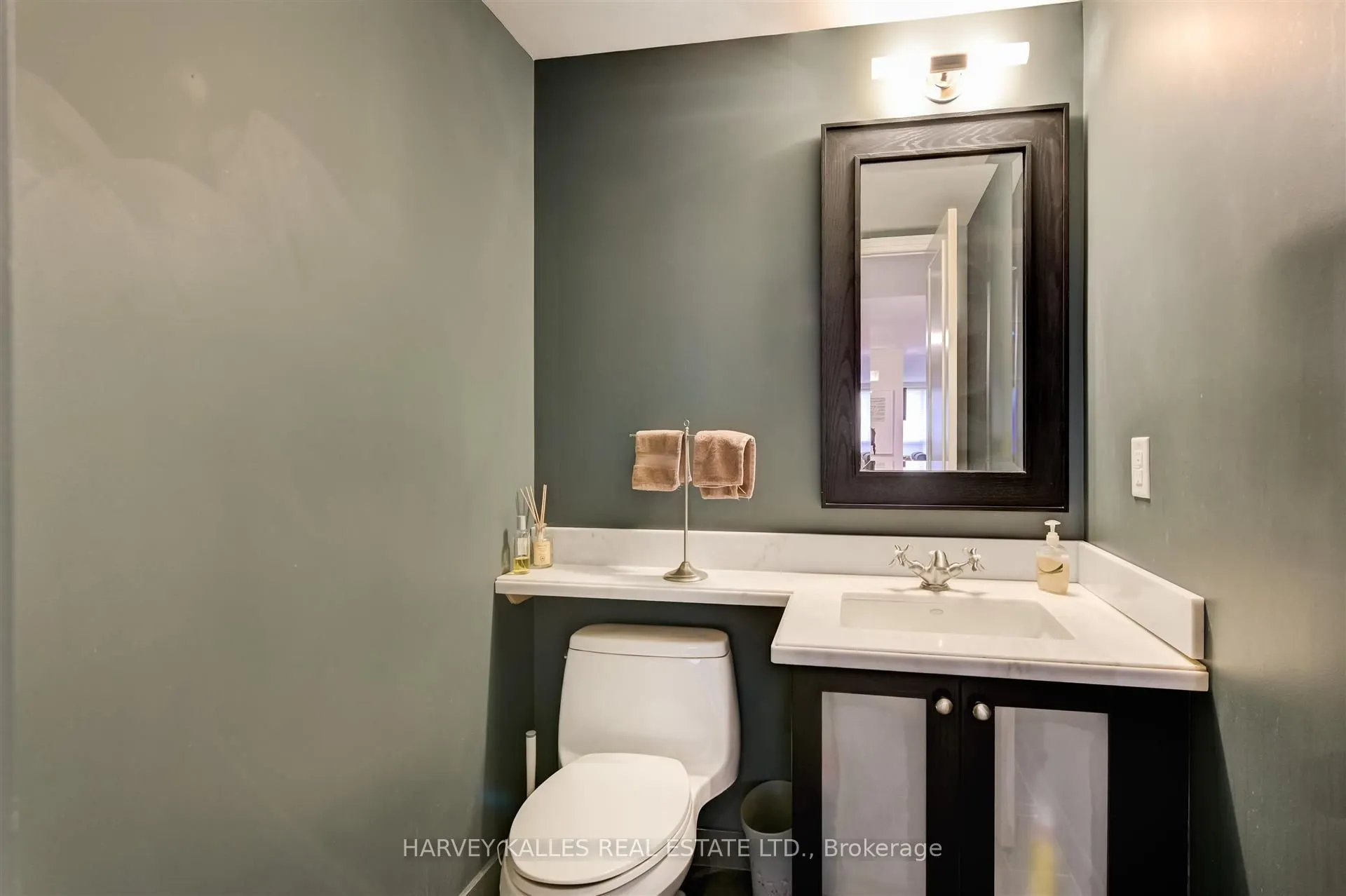 99 Avenue Road #708
