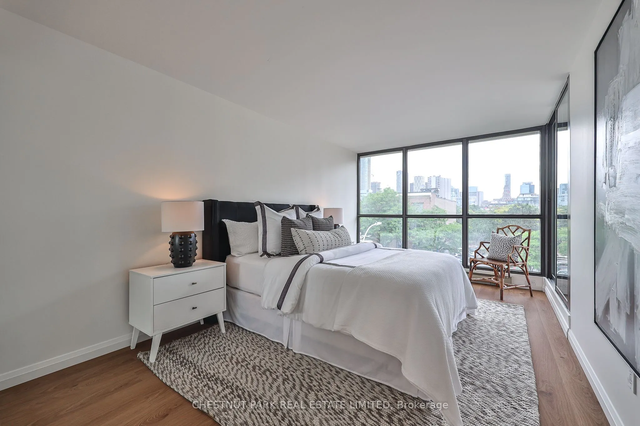 188 Spadina Avenue #301
