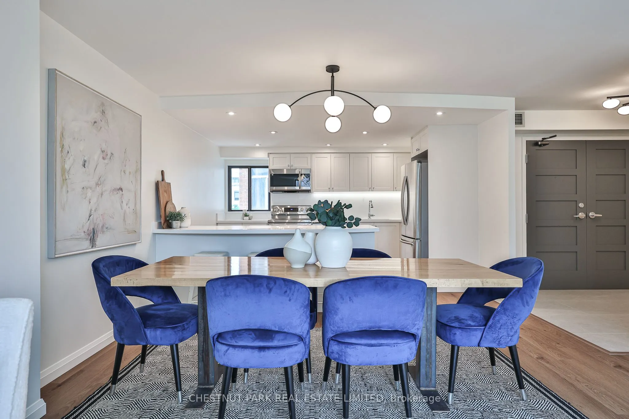 188 Spadina Avenue #301