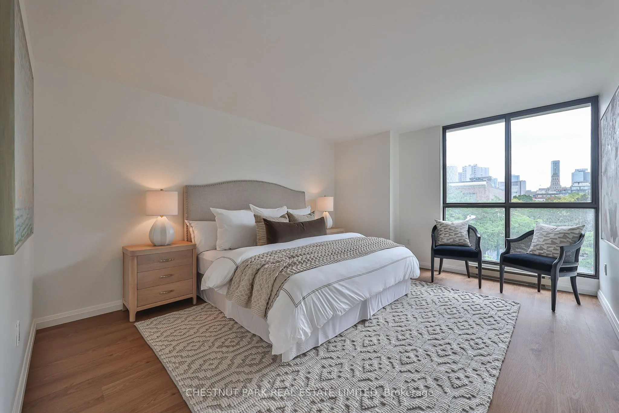 188 Spadina Avenue #301