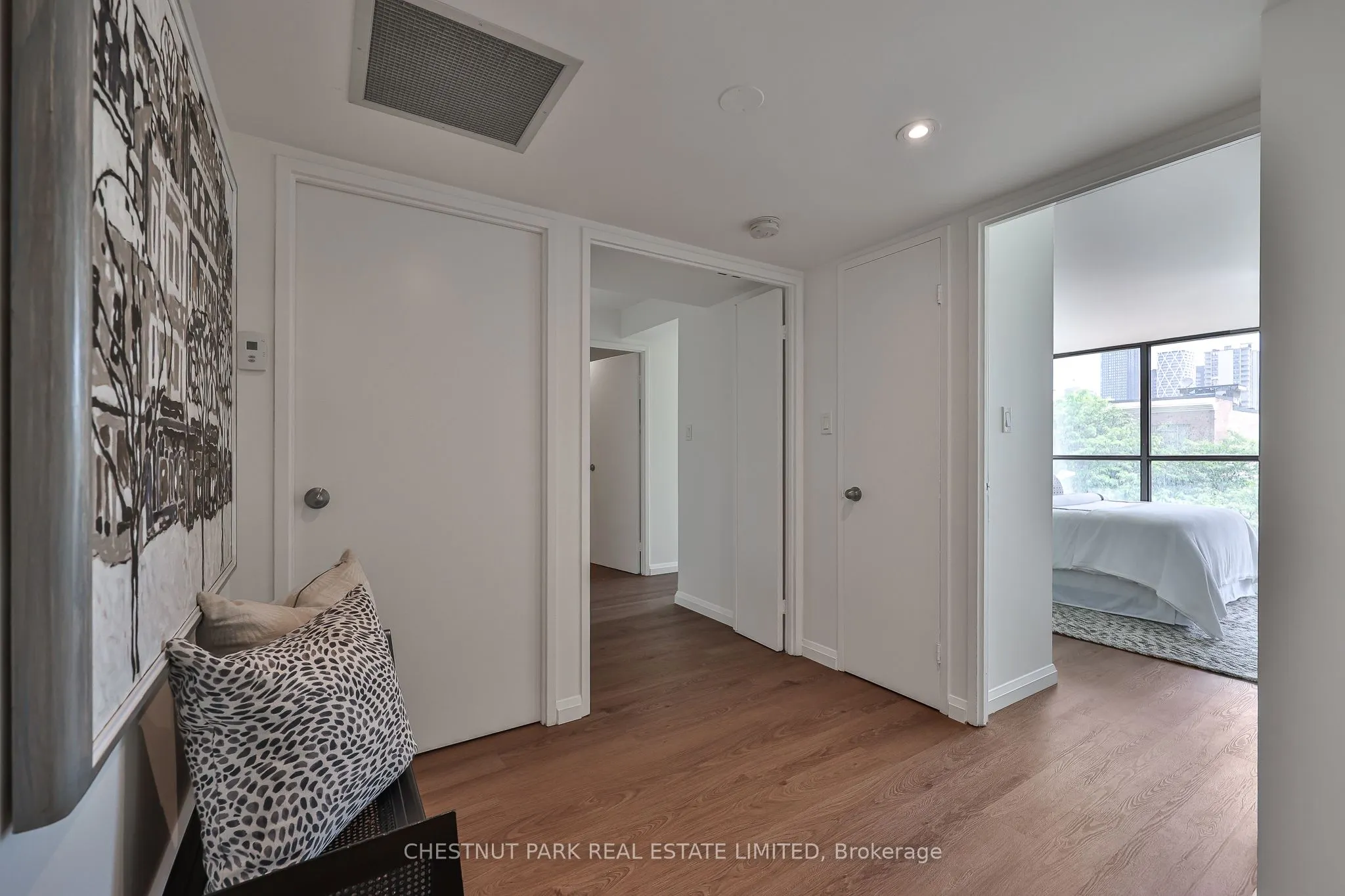 188 Spadina Avenue #301