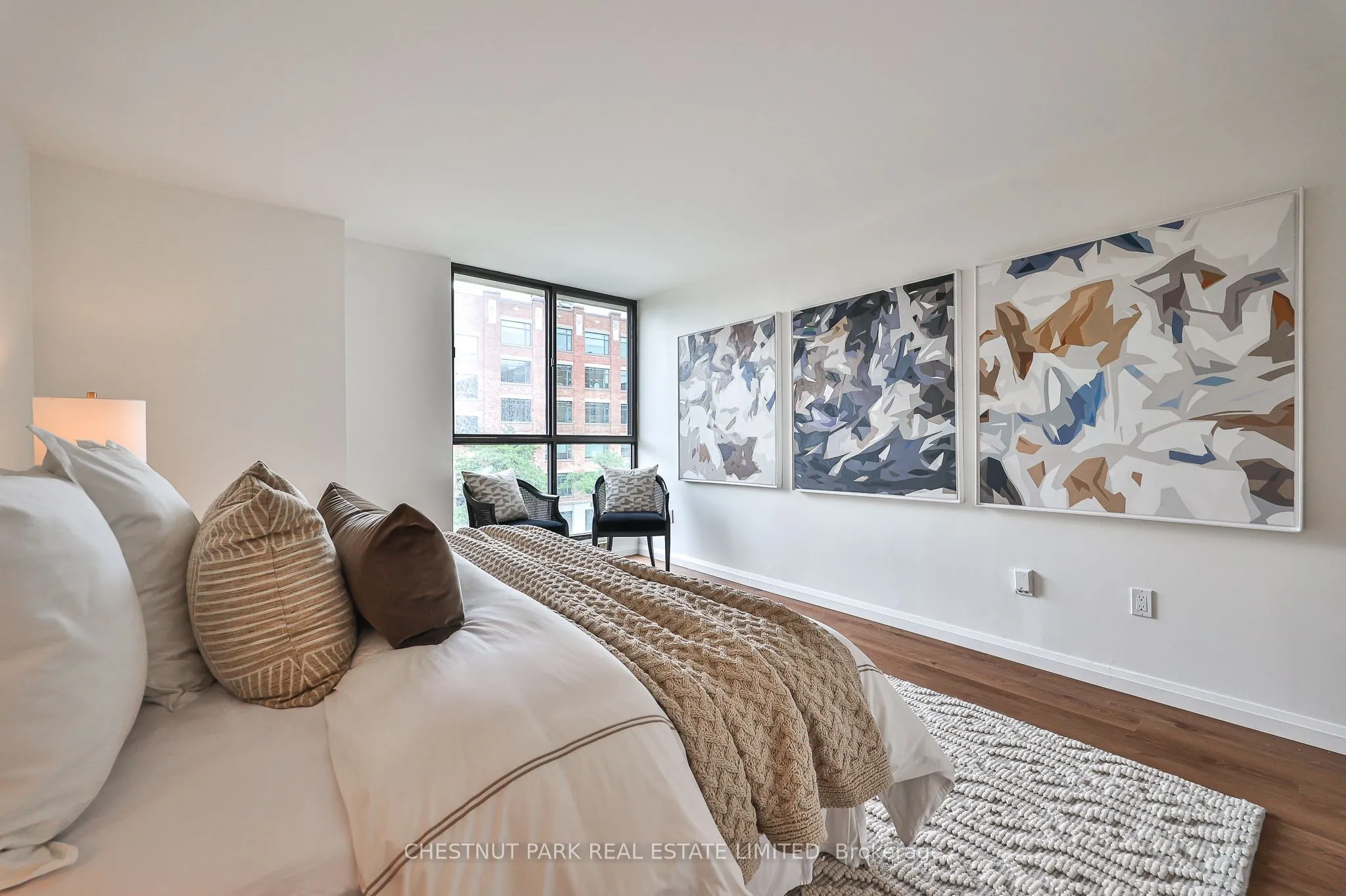 188 Spadina Avenue #301