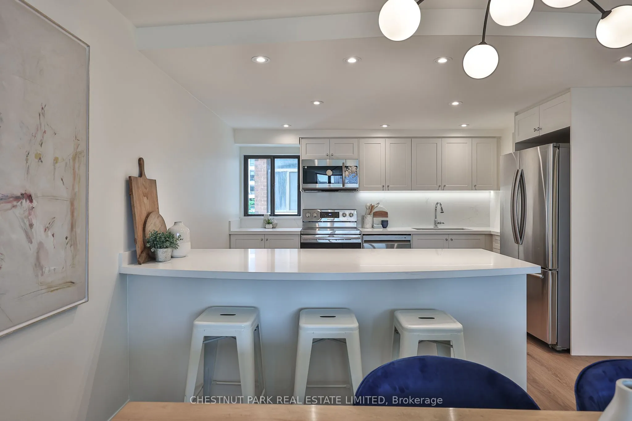 188 Spadina Avenue #301