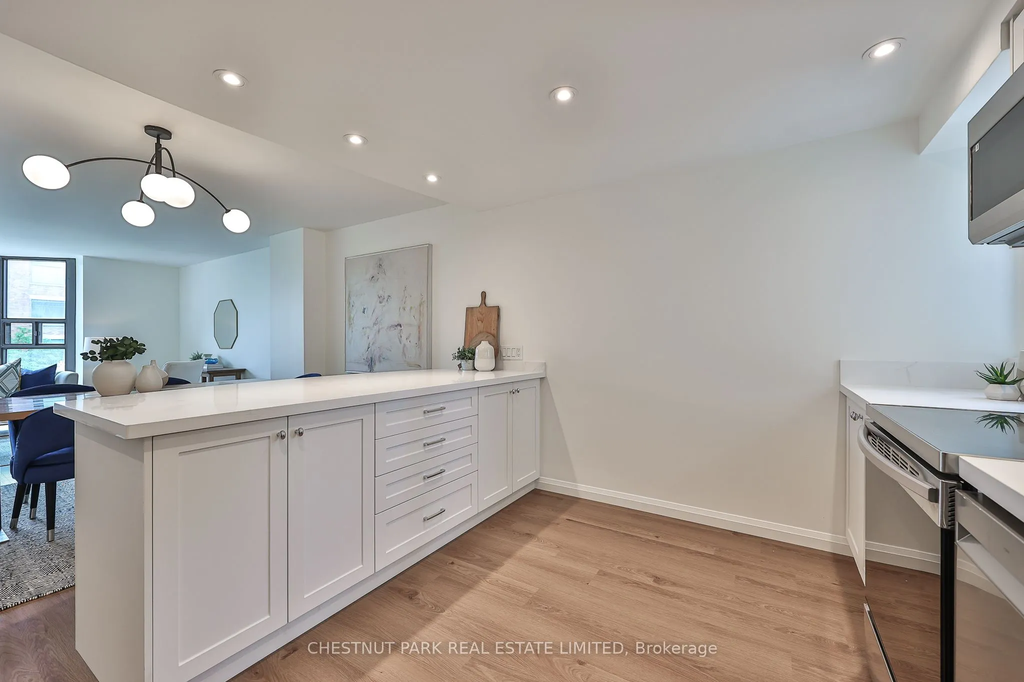 188 Spadina Avenue #301