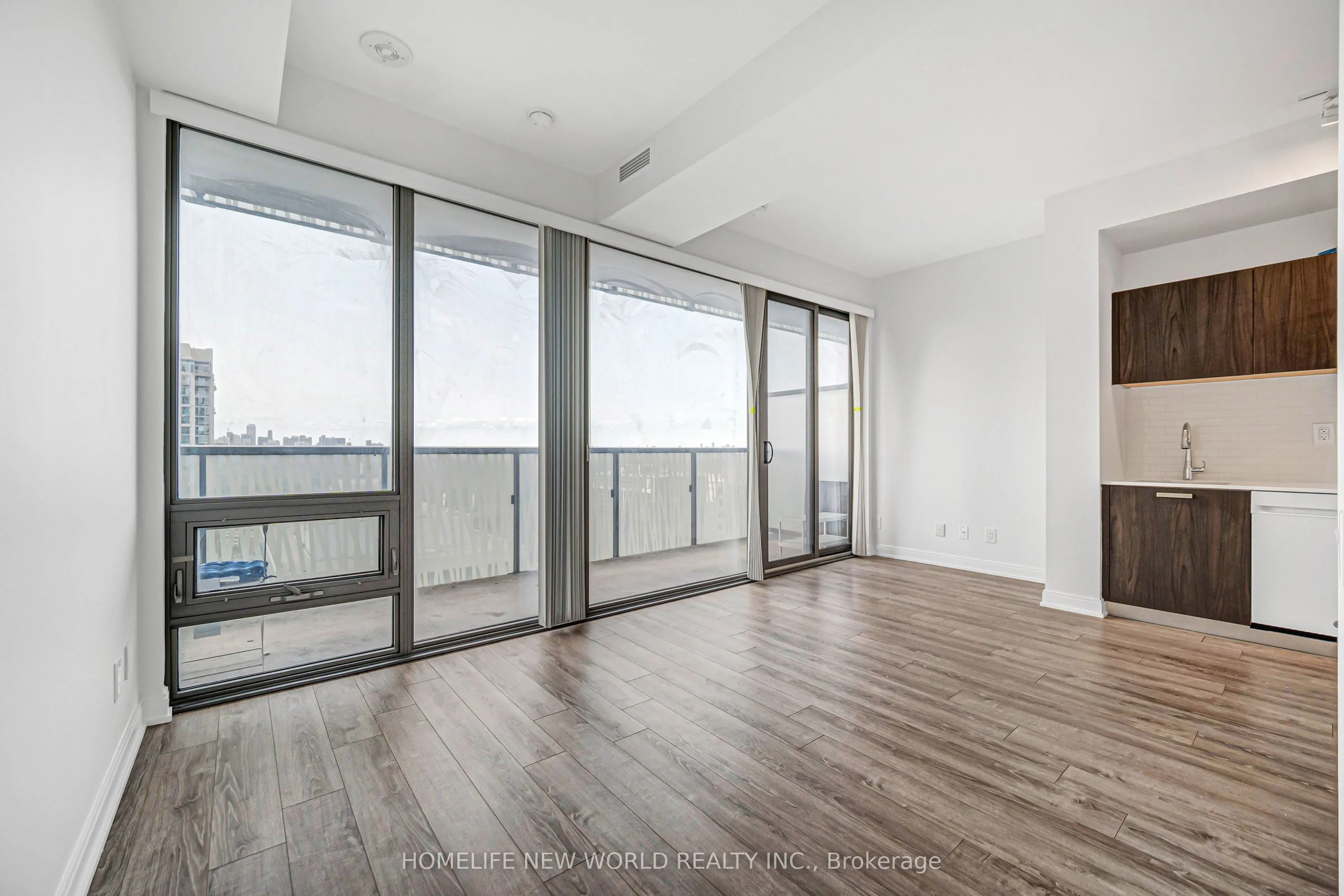 50 Charles Street E #2311