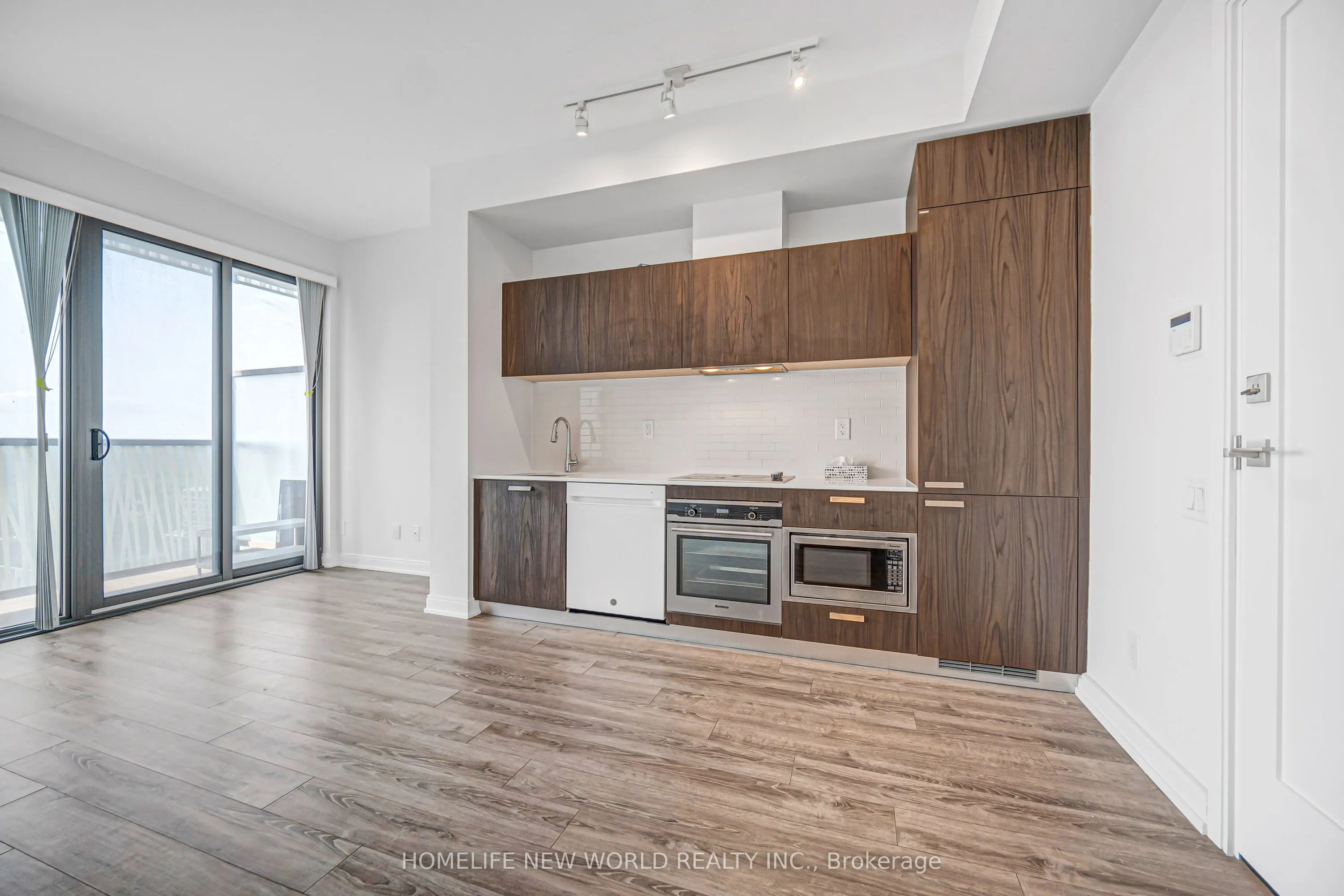 50 Charles Street E #2311