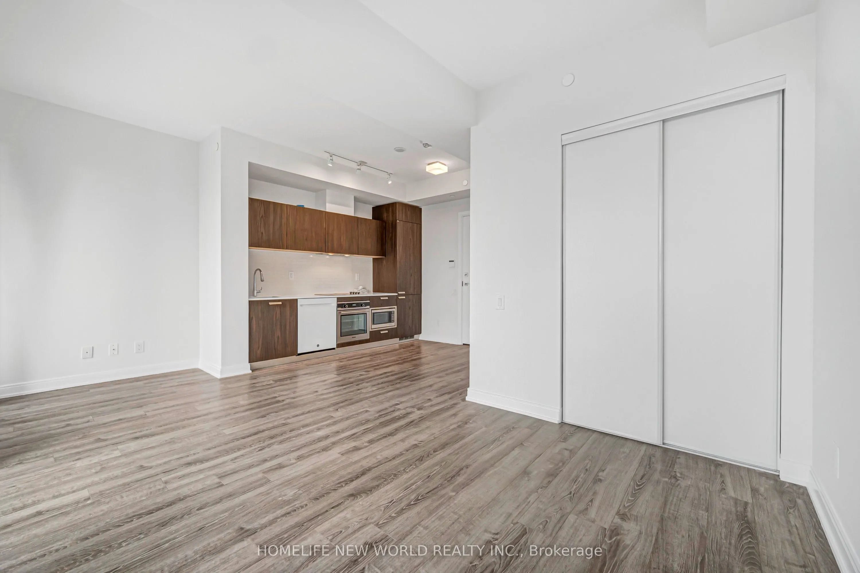 50 Charles Street E #2311