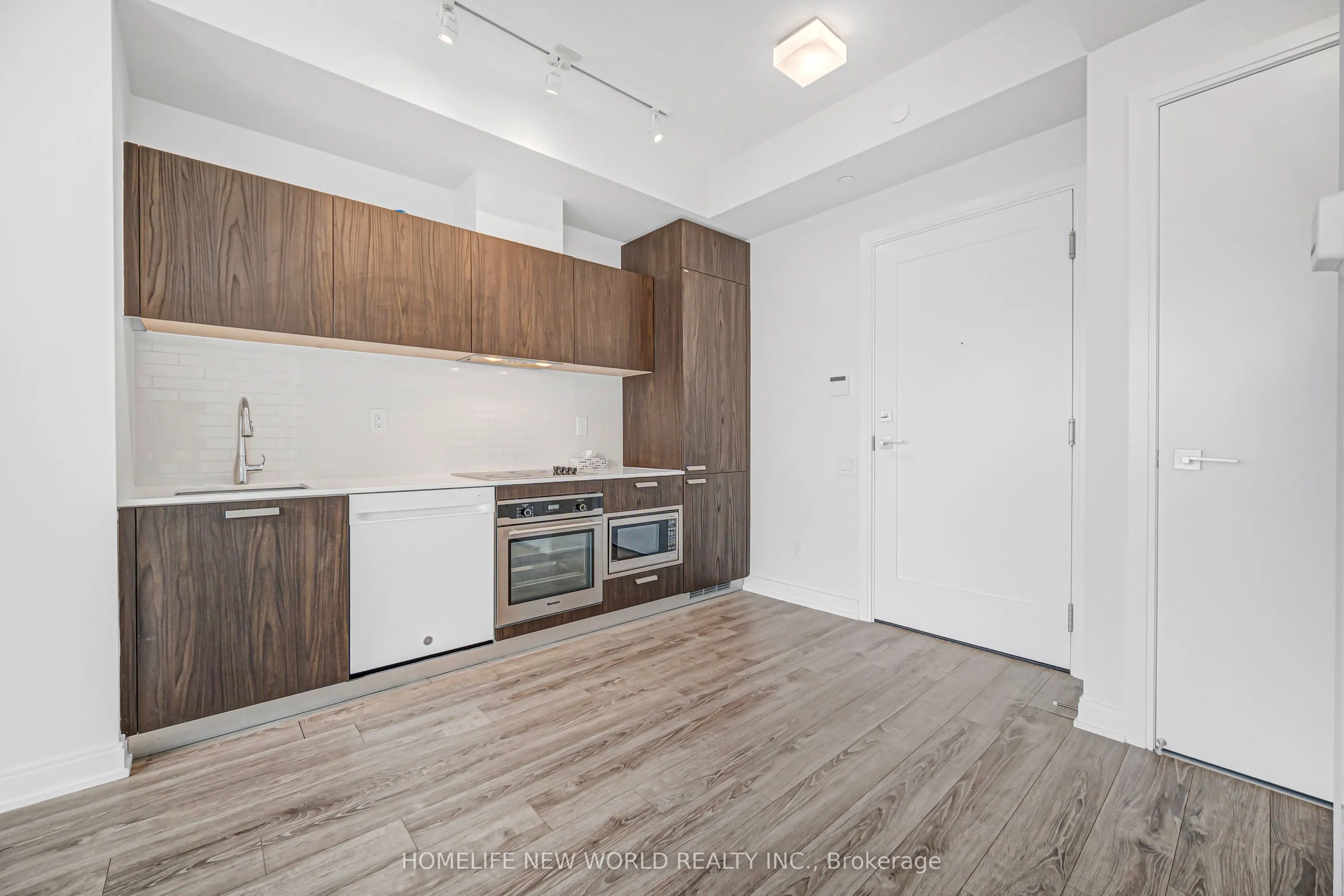 50 Charles Street E #2311