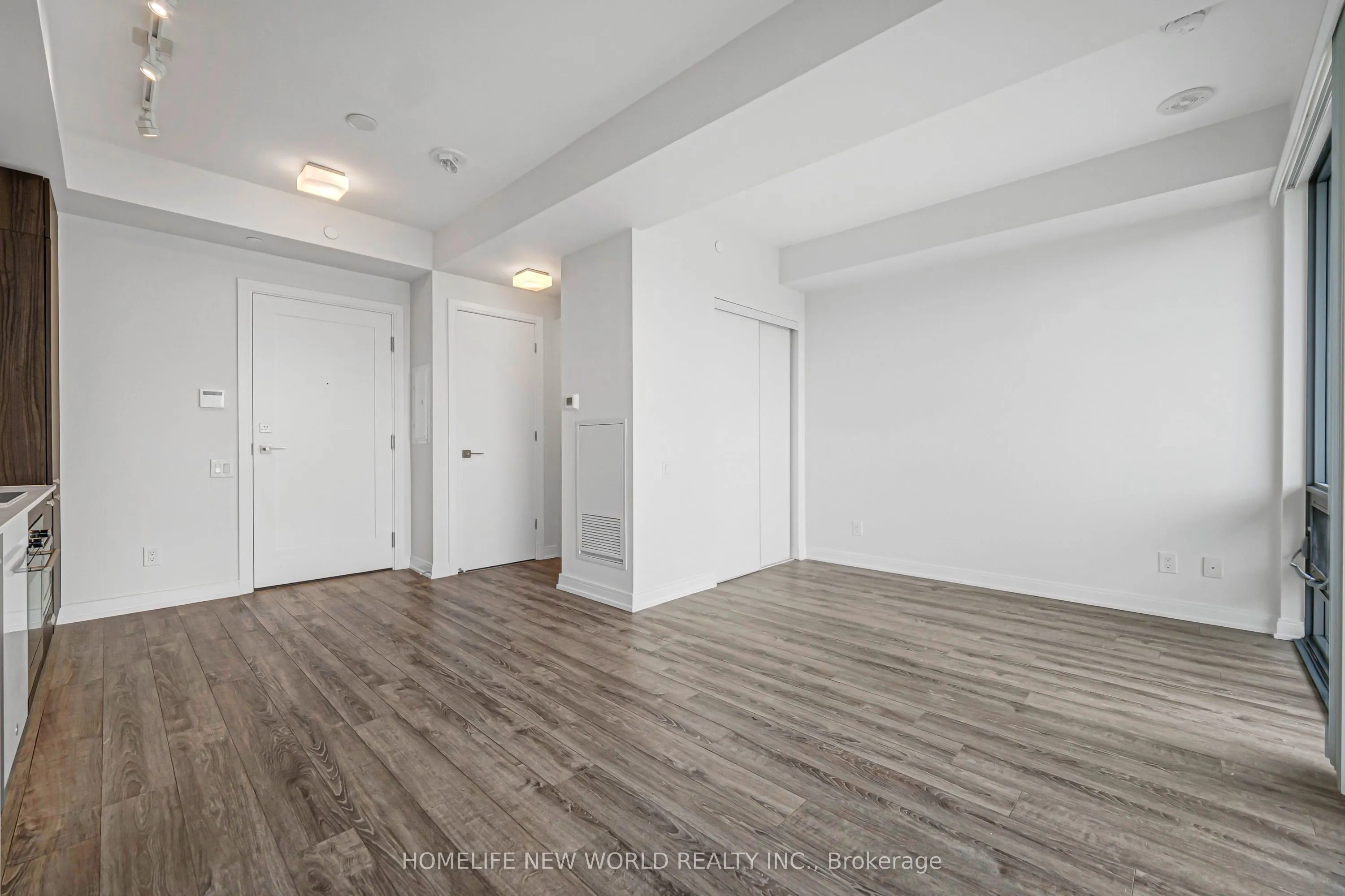 50 Charles Street E #2311