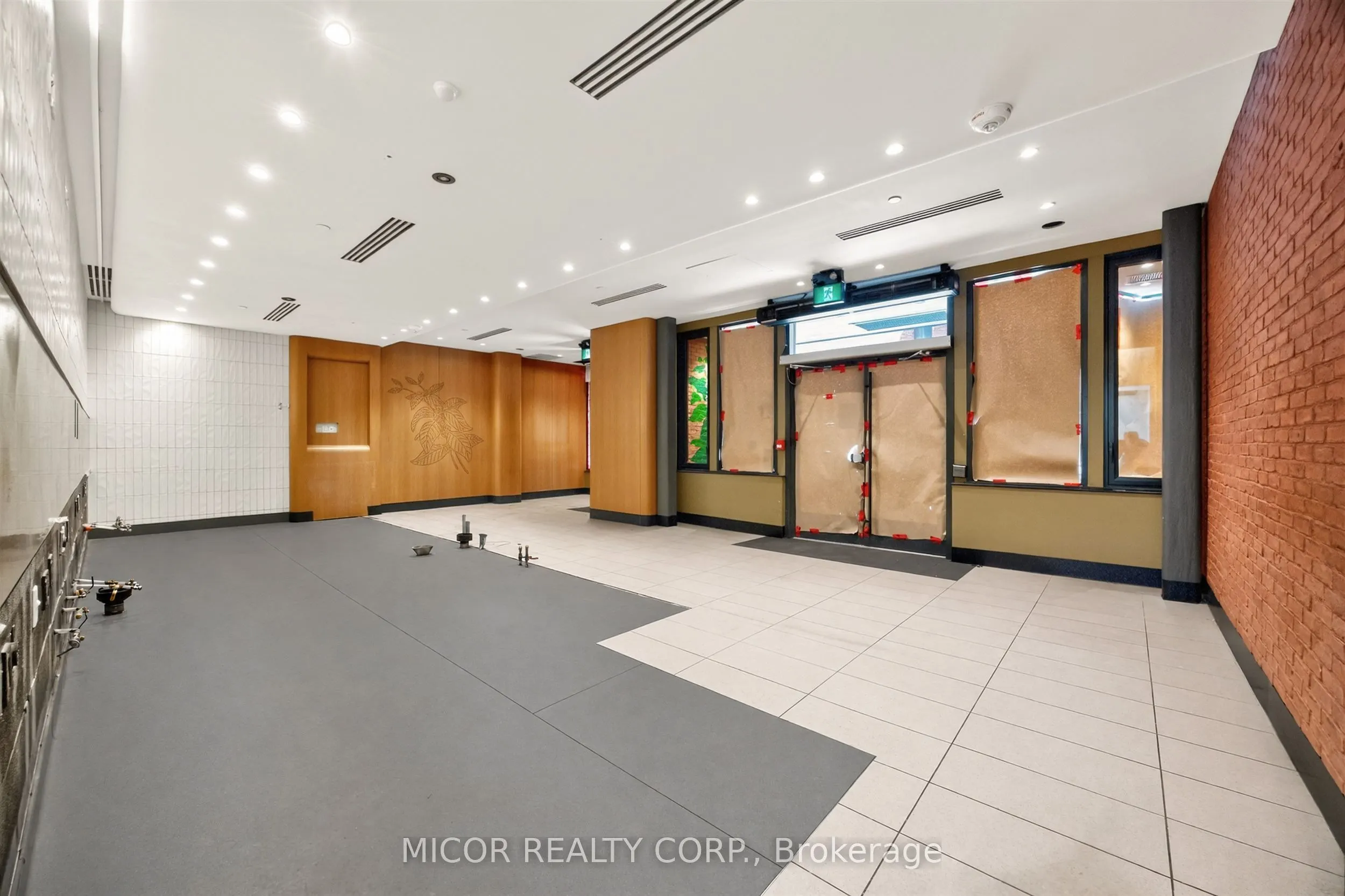 1 Yorkville Avenue #105-106