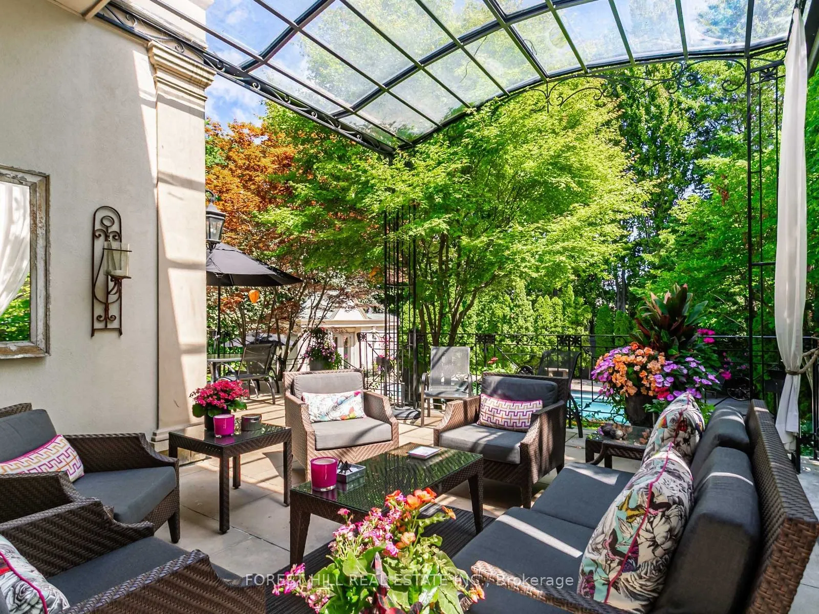 105 Dunvegan Road