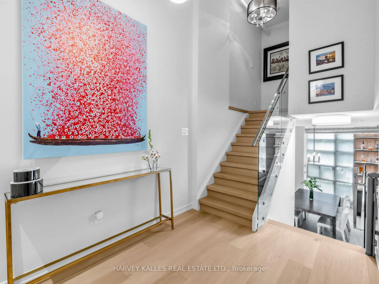 380 Macpherson Avenue #106