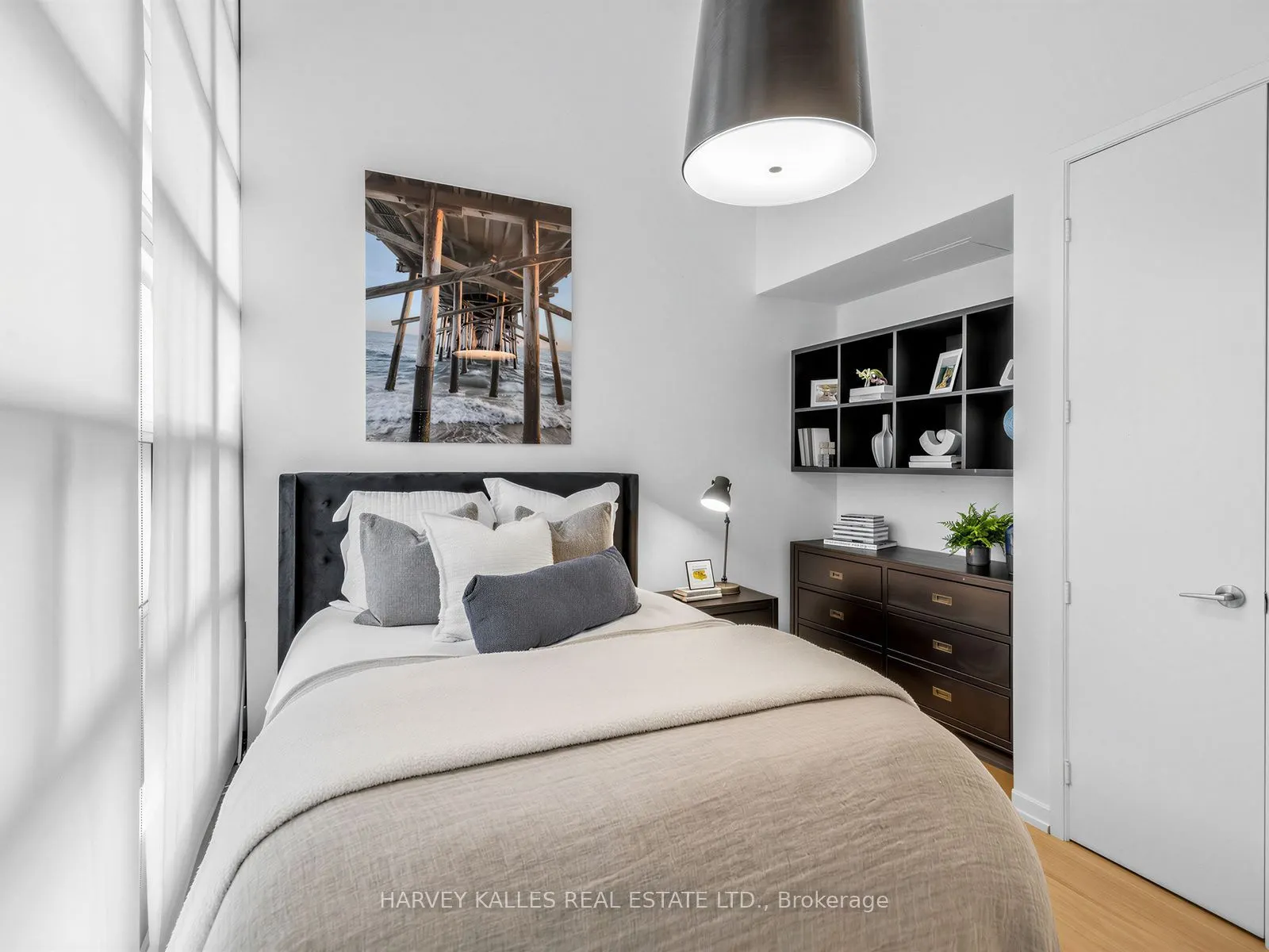 380 Macpherson Avenue #106