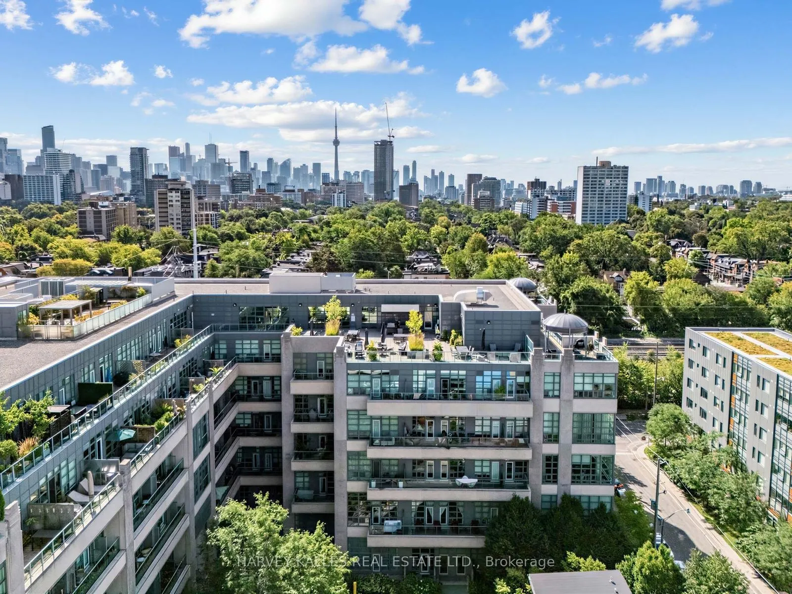 380 Macpherson Avenue #106
